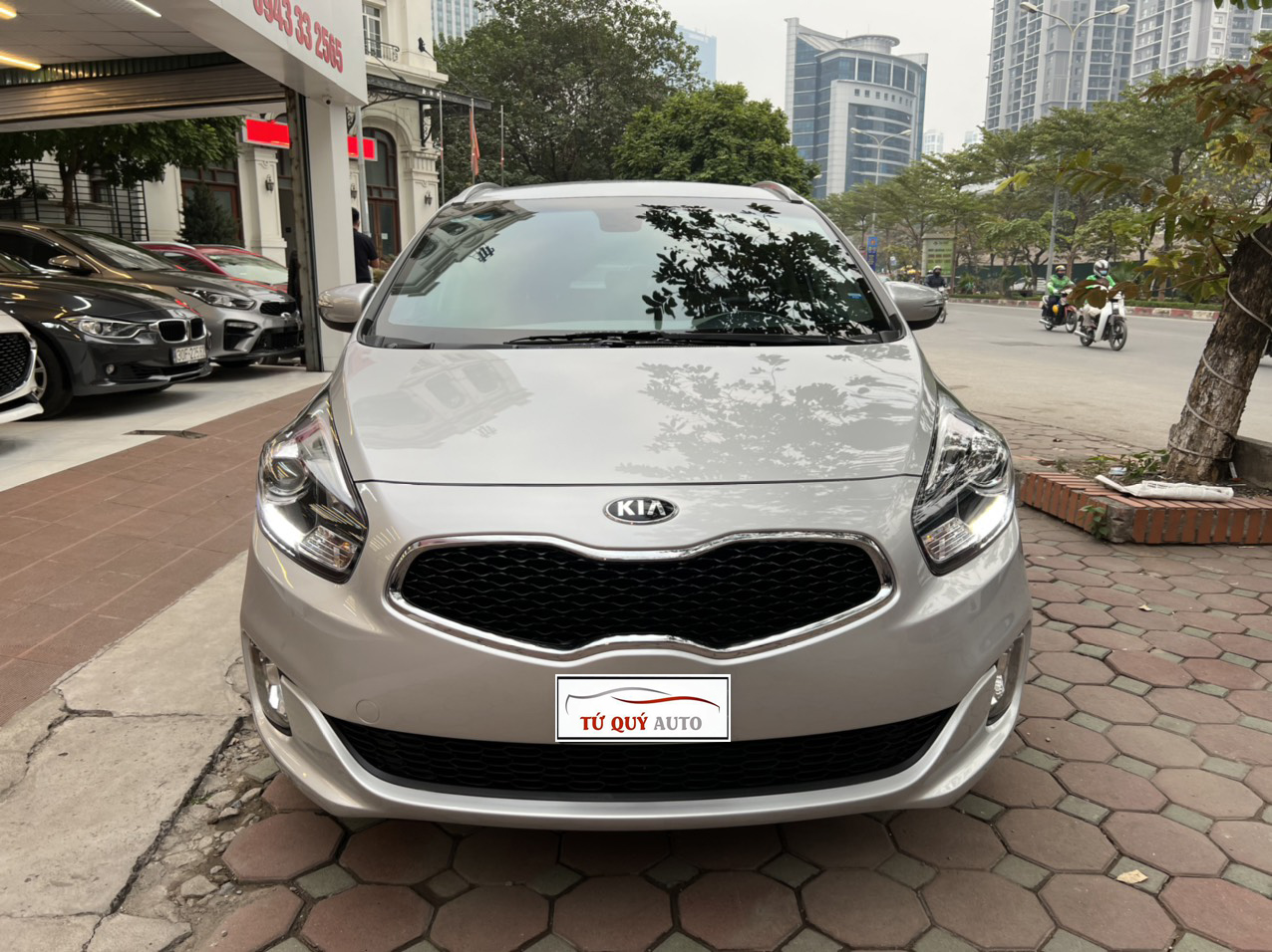 Xe Kia Rondo 2.0AT 2016 - Bạc