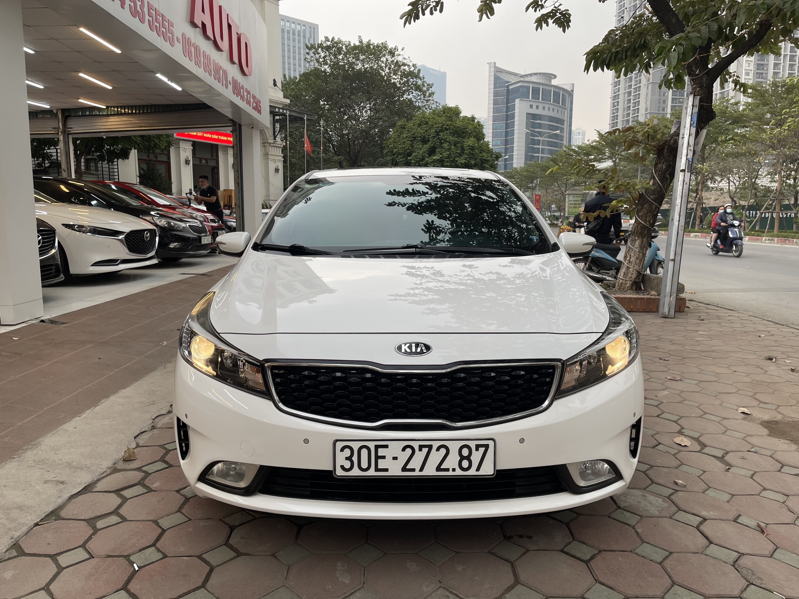 Xe Kia Cerato 1.6AT 2016 - Trắng