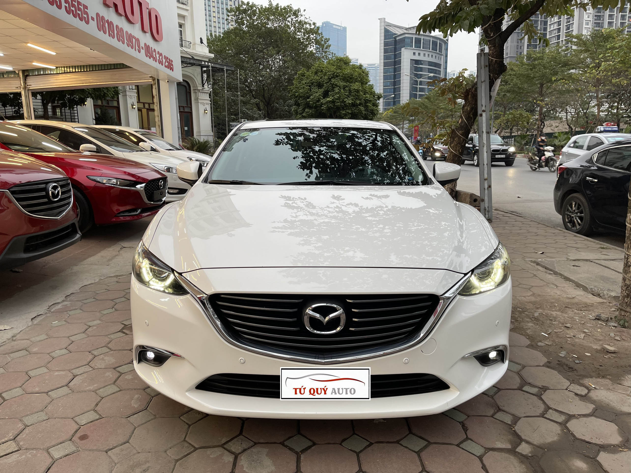 Xe Mazda 6 Premium 2.0AT 2017 - Trắng