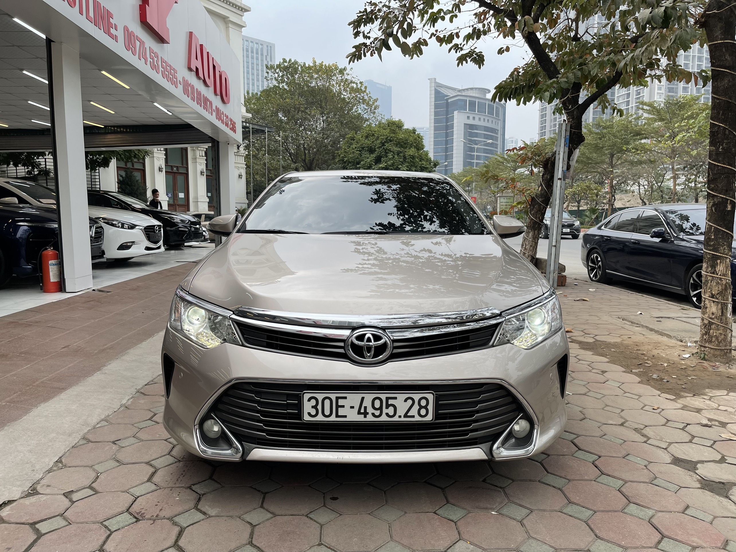 Xe Toyota Camry 2.5Q 2016 - Vàng Cát