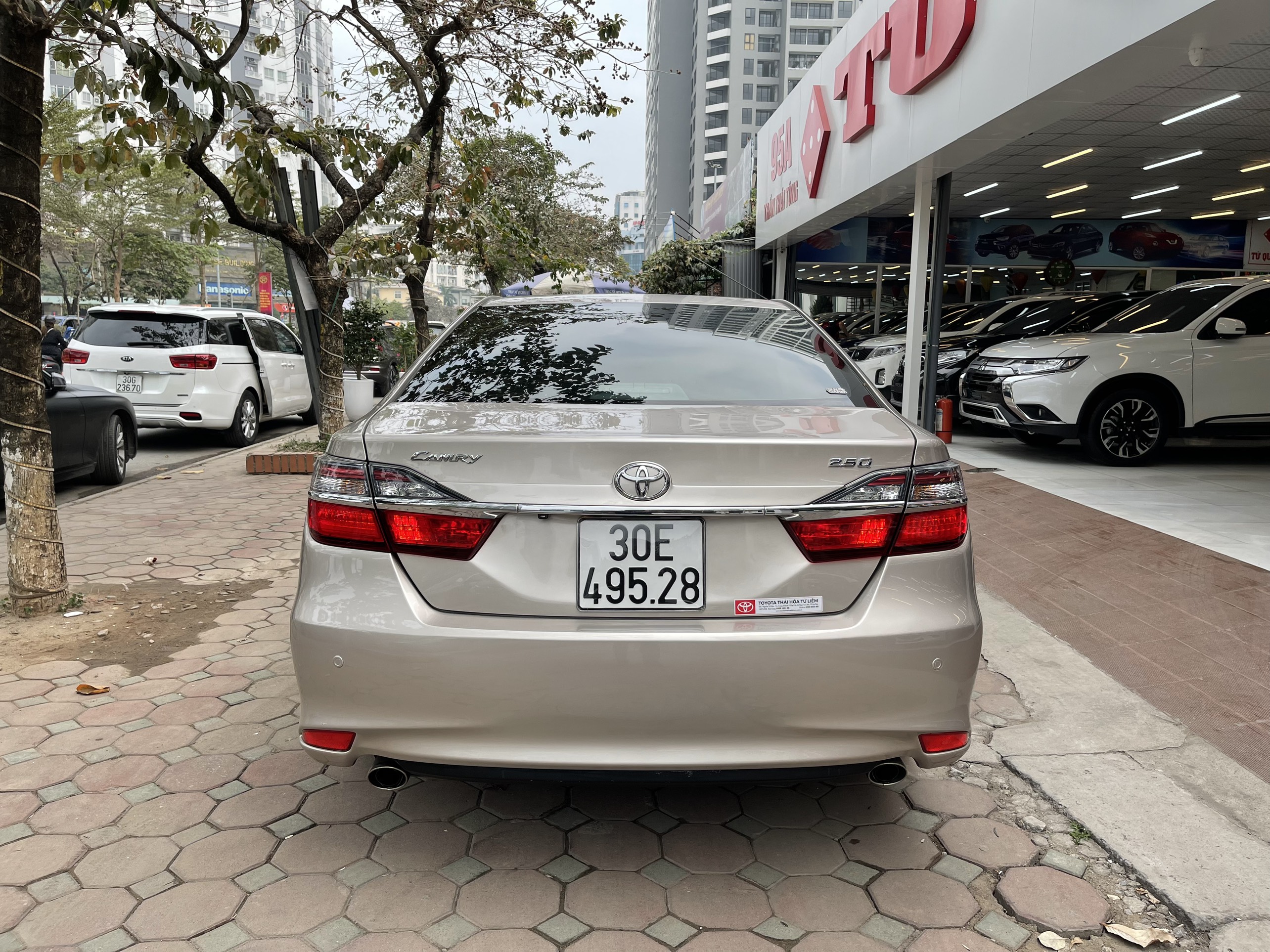 Toyota Camry 2.5Q 2016 - 5