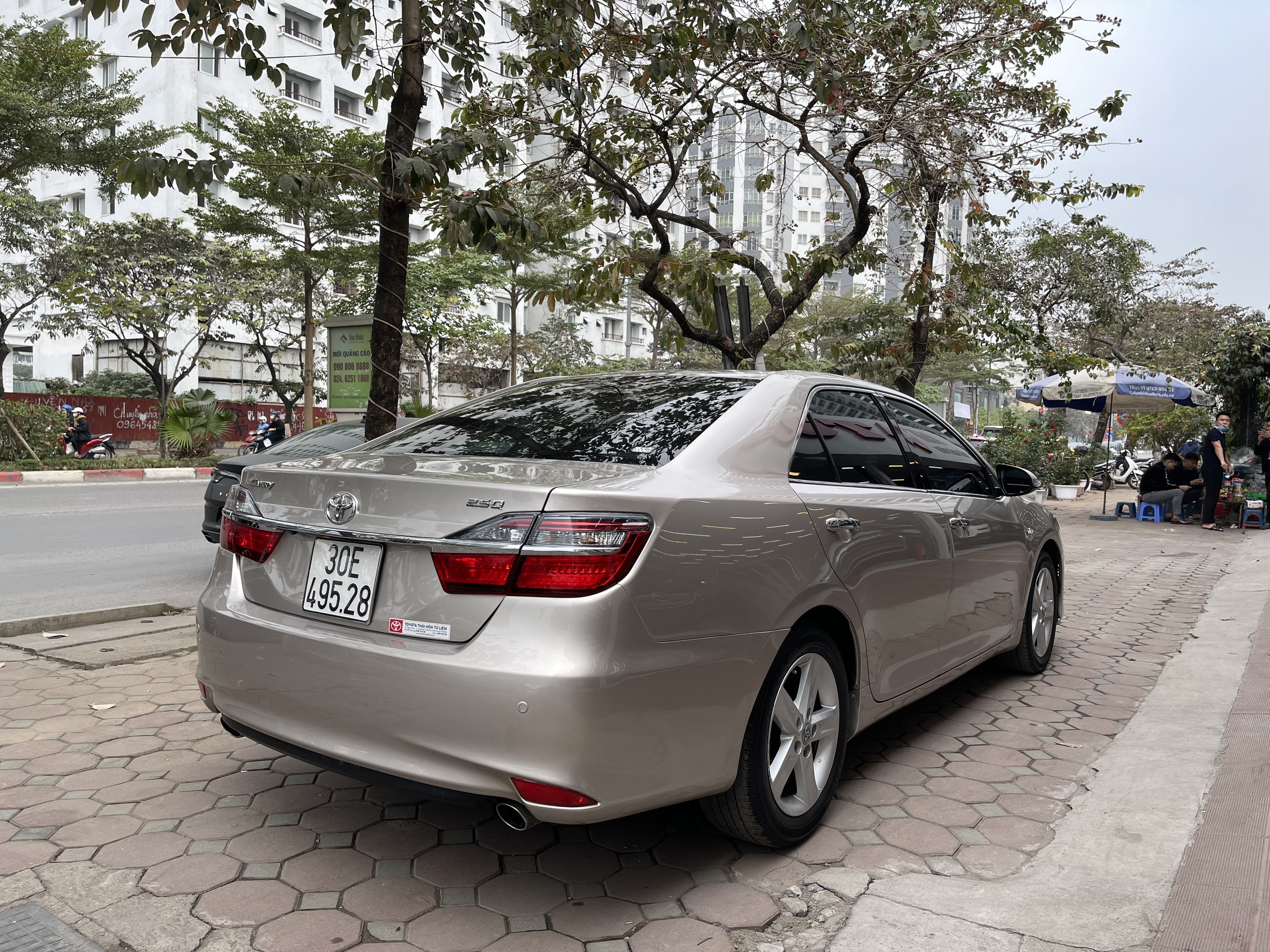 Toyota Camry 2.5Q 2016 - 6