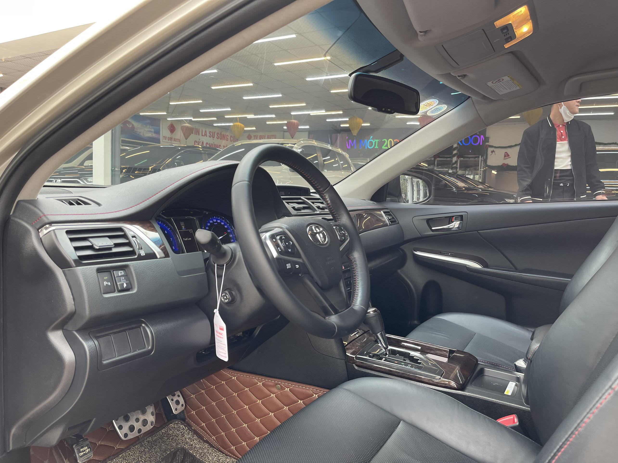 Toyota Camry 2.5Q 2016 - 10