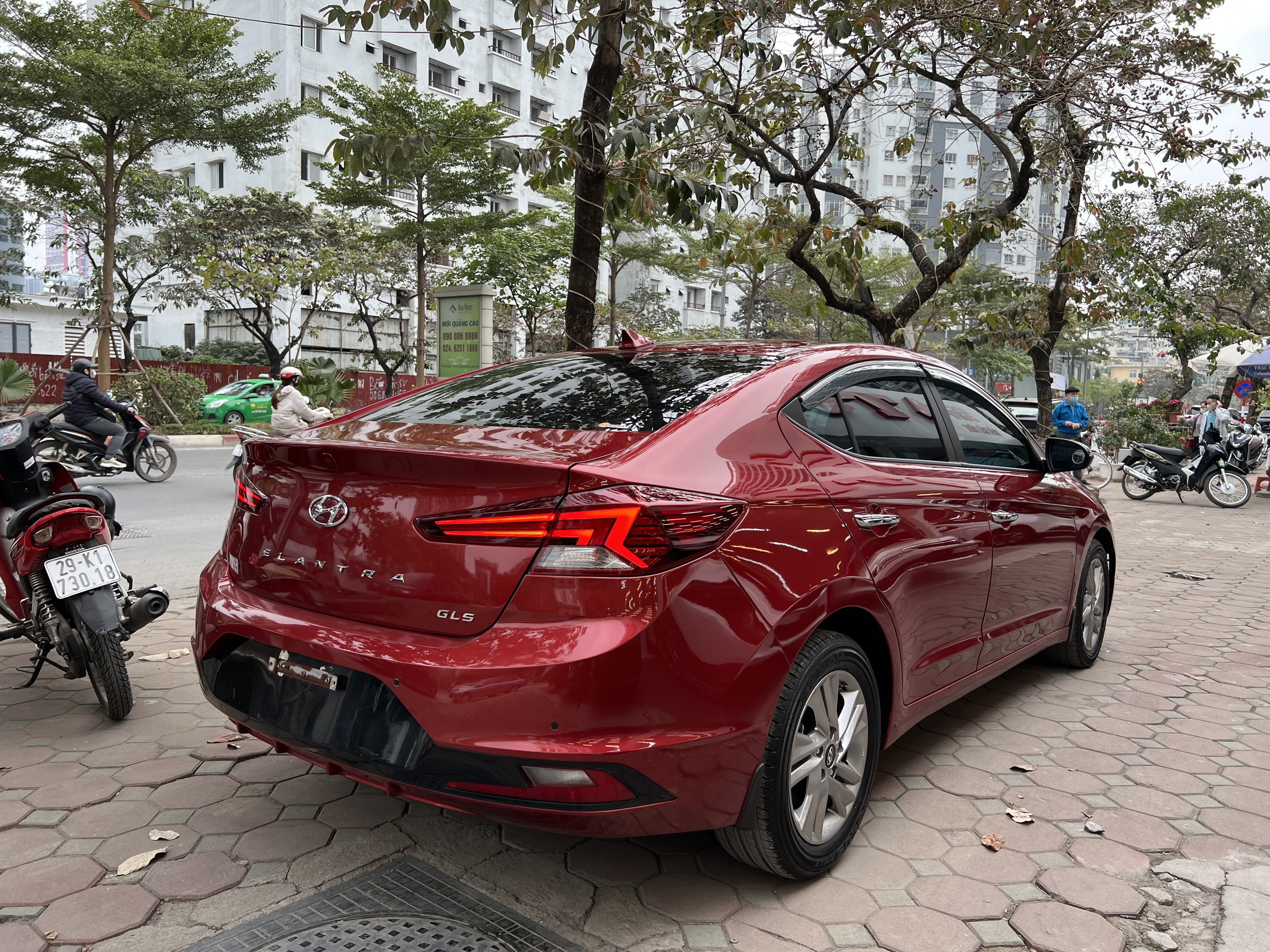 Hyundai Elantra 1.6AT 2019 - 4