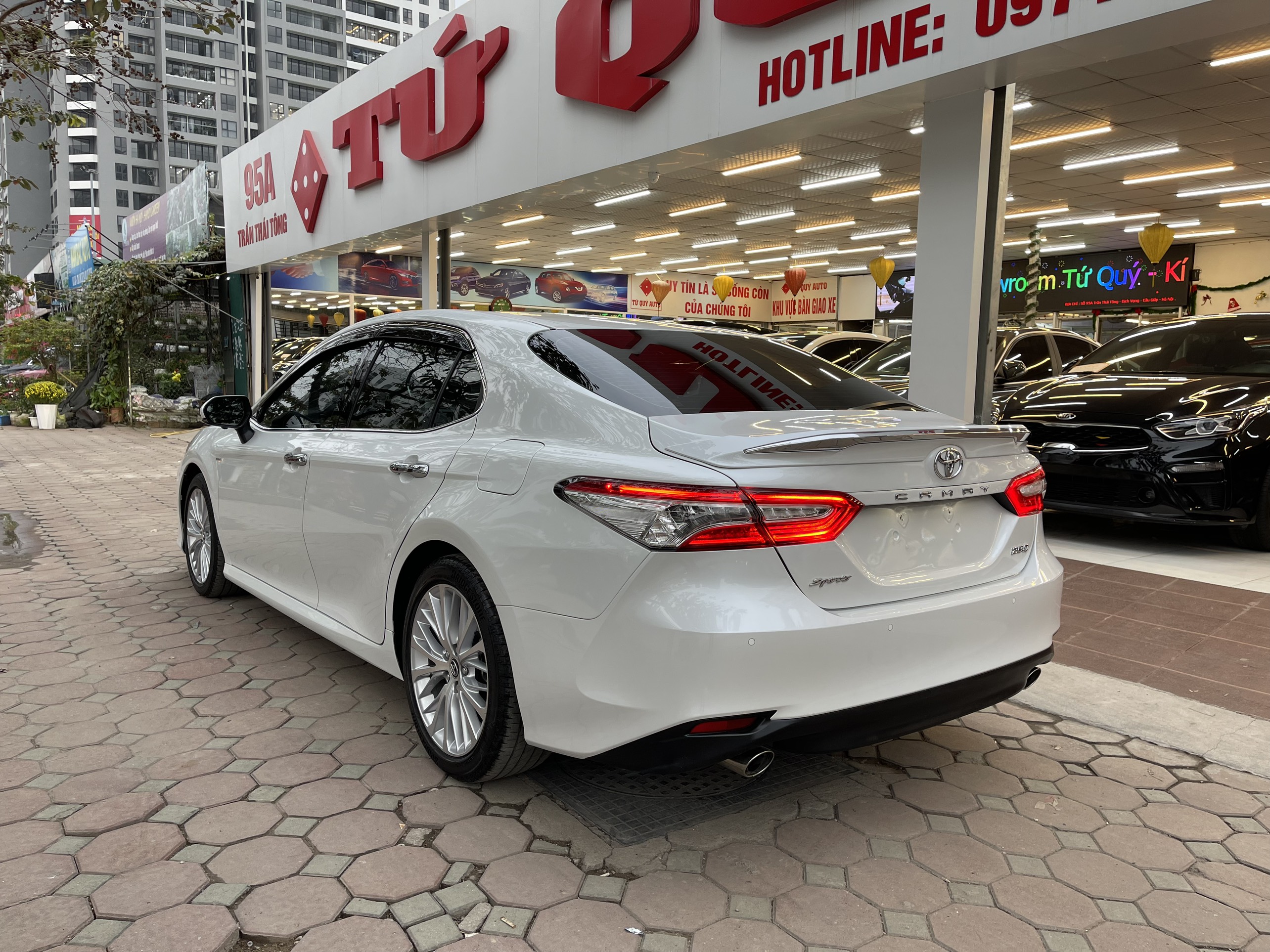 Toyota Camry 2.5Q 2019 - 4