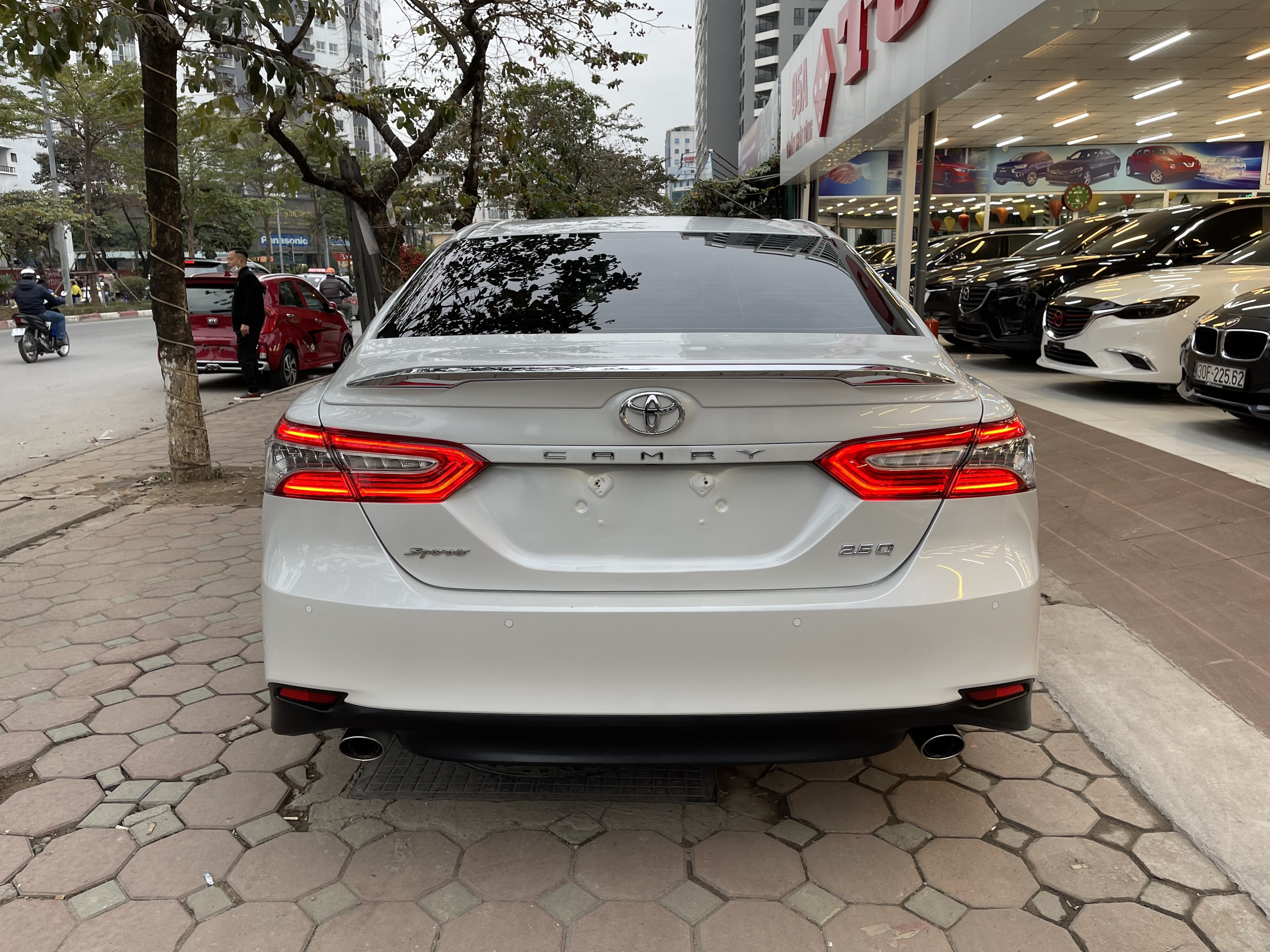 Toyota Camry 2.5Q 2019 - 5