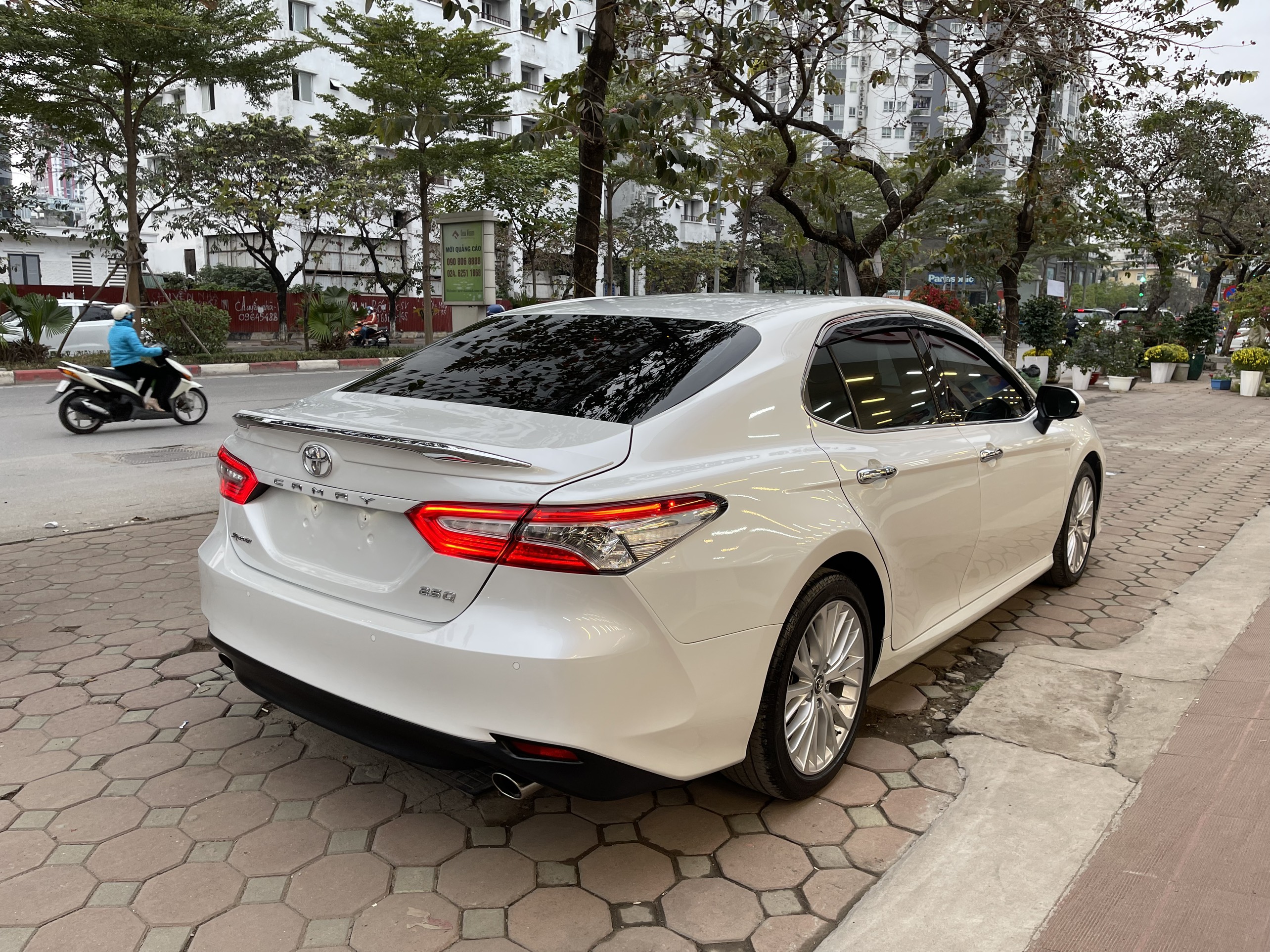 Toyota Camry 2.5Q 2019 - 6