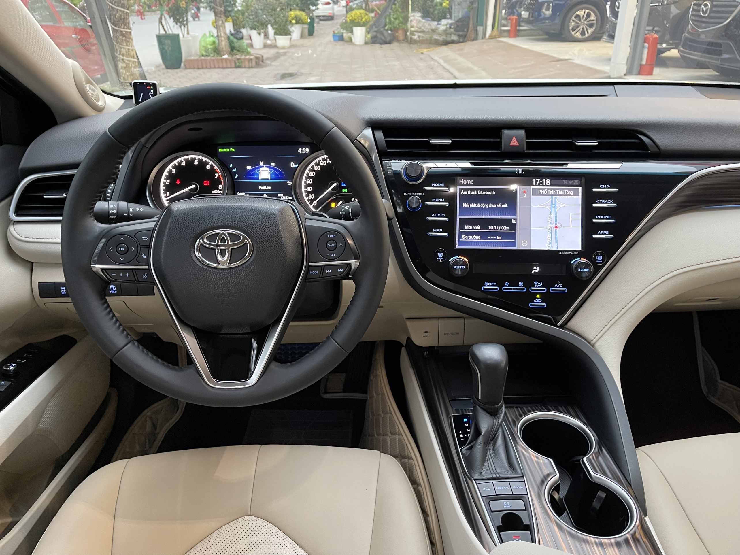 Toyota Camry 2.5Q 2019 - 8