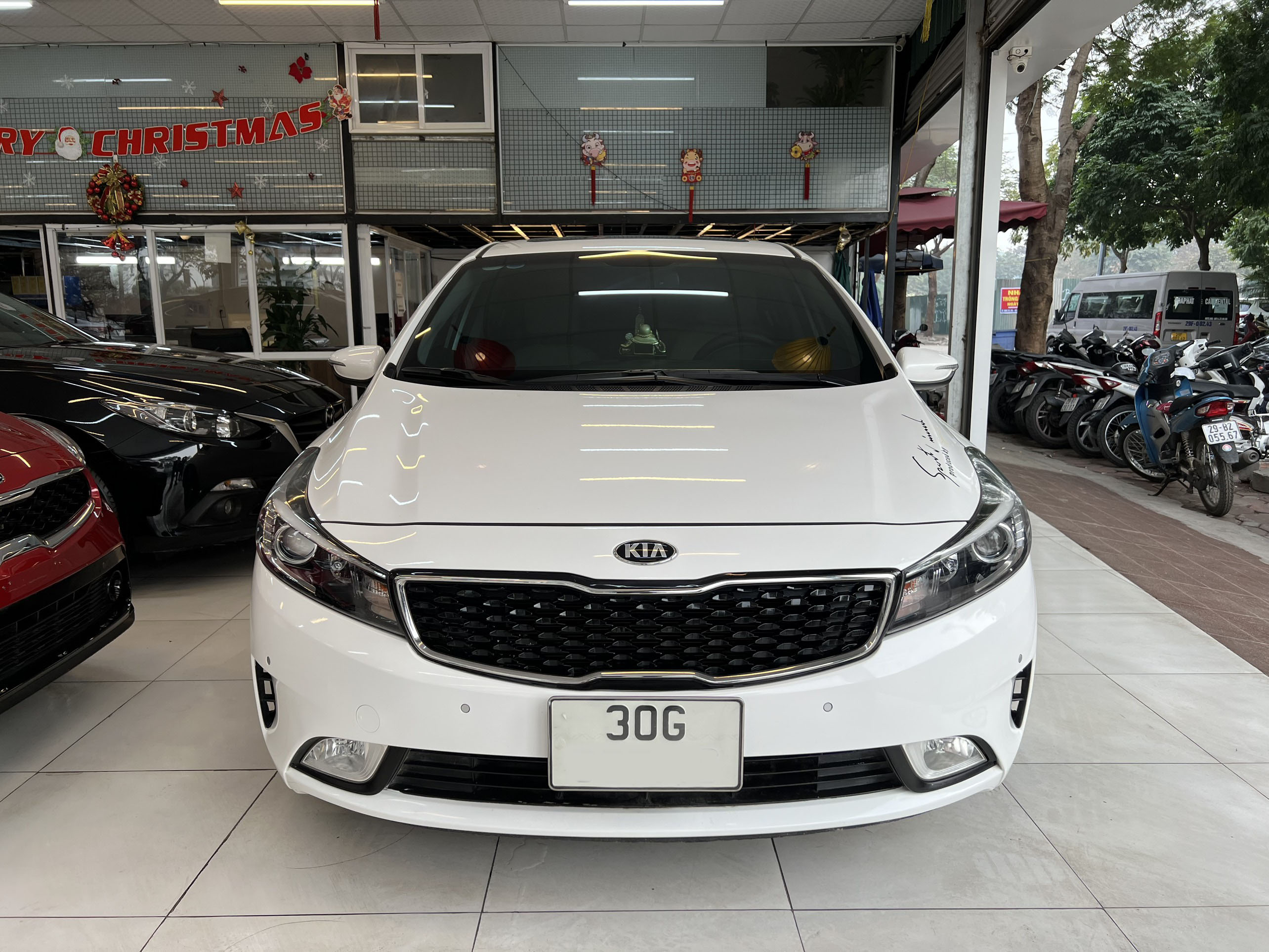 Xe Kia Cerato 1.6AT 2017 - Trắng