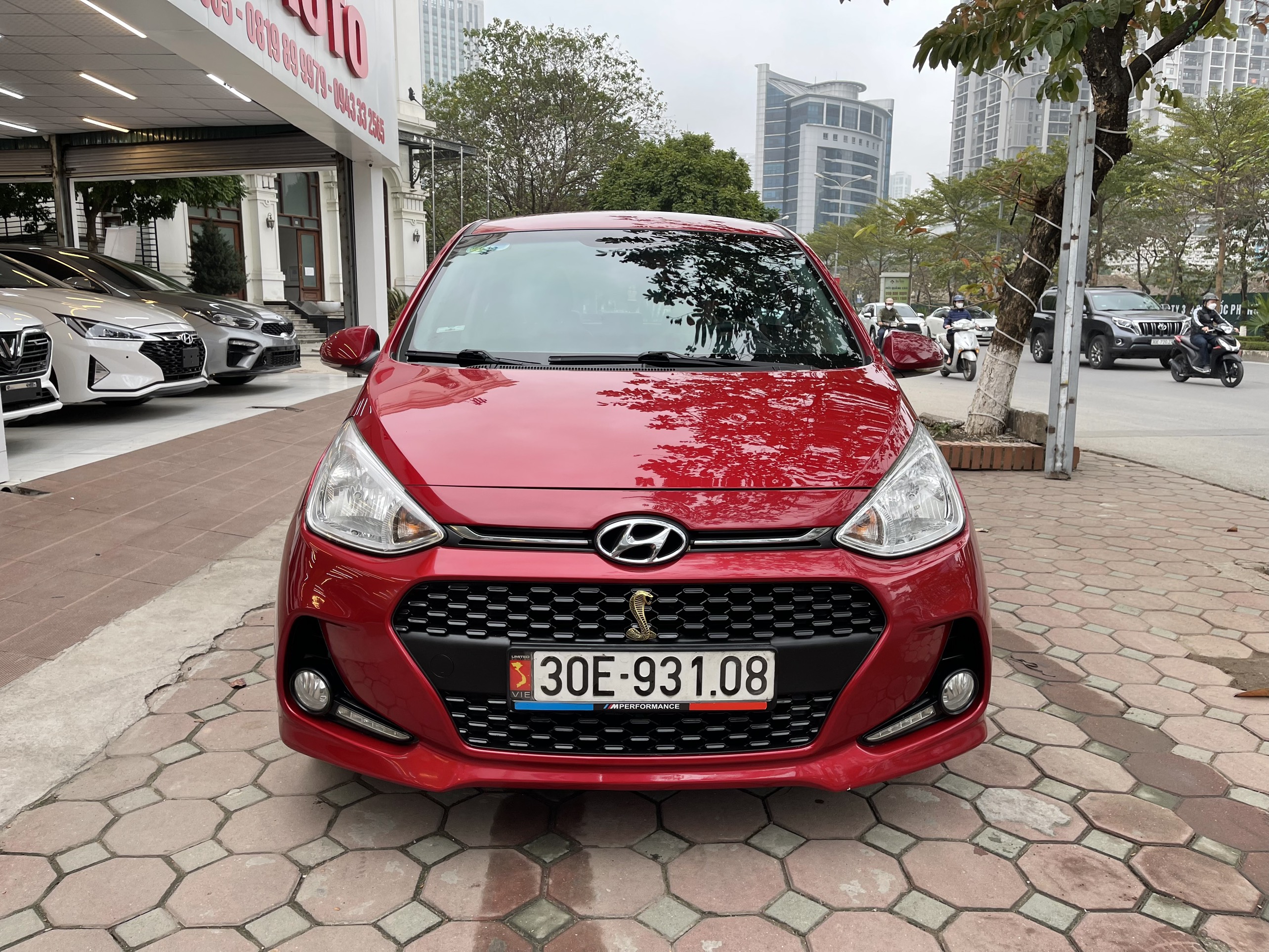 Xe Hyundai i10 Hatchback 1.2AT 2017 - Đỏ