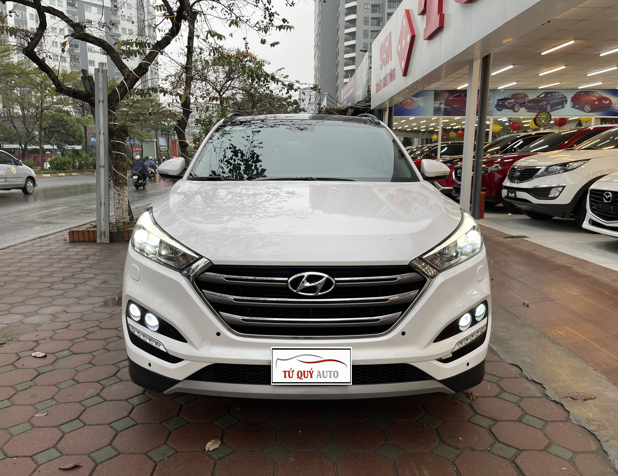 Xe Hyundai Tucson Turbo 1.6AT 2017 - Trắng