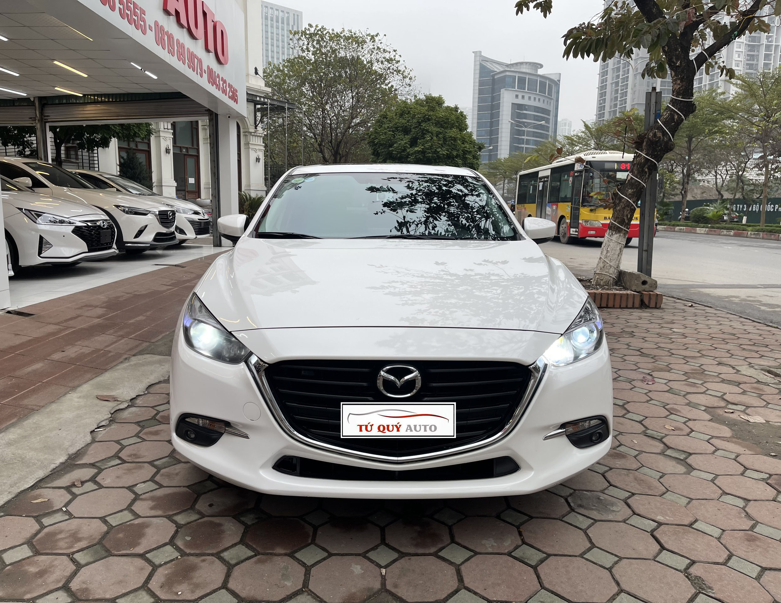 Xe Mazda 3 Facelift 1.5AT 2017 - Trắng