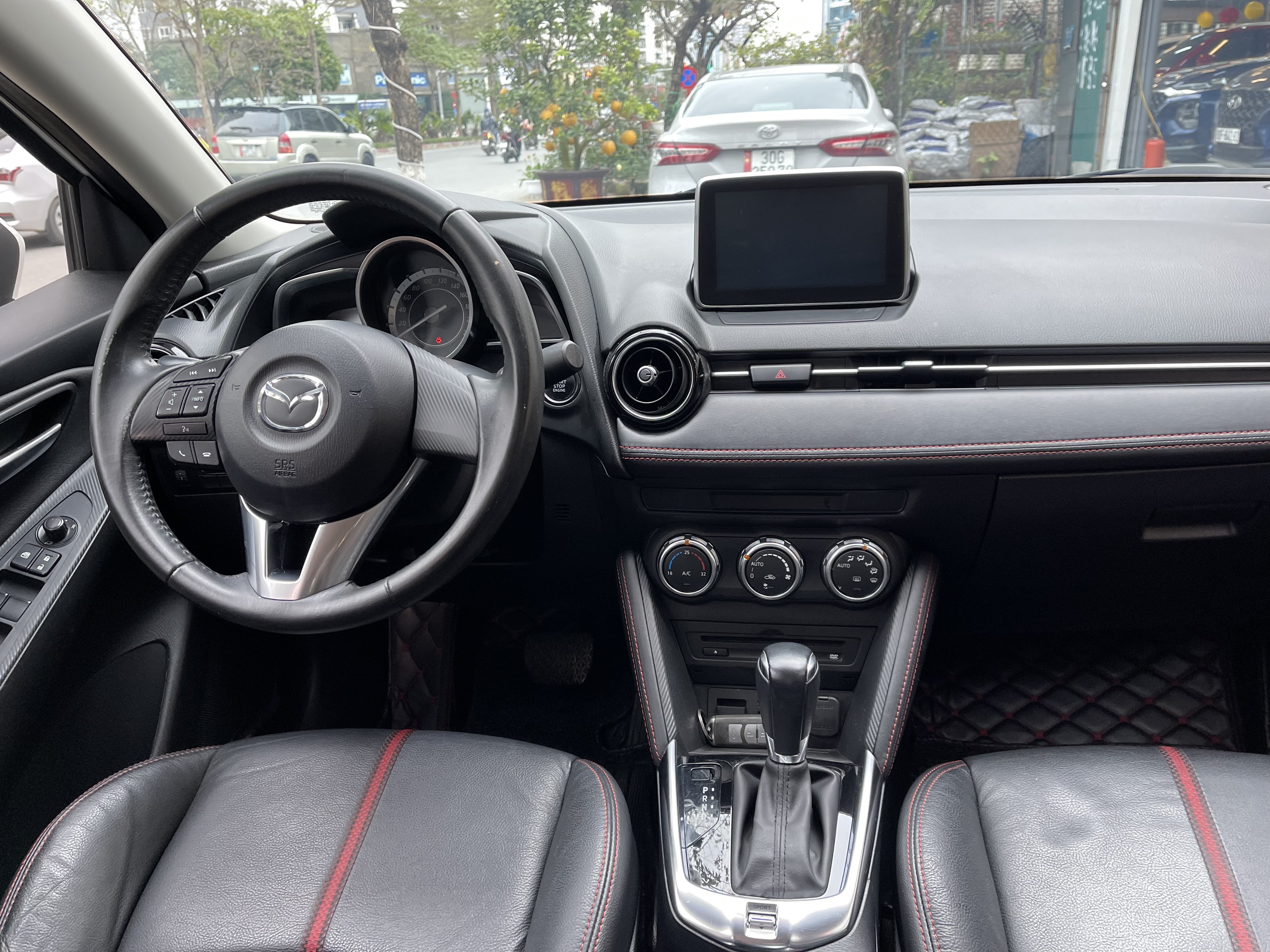 Mazda 2 Sedan 2018 - 10