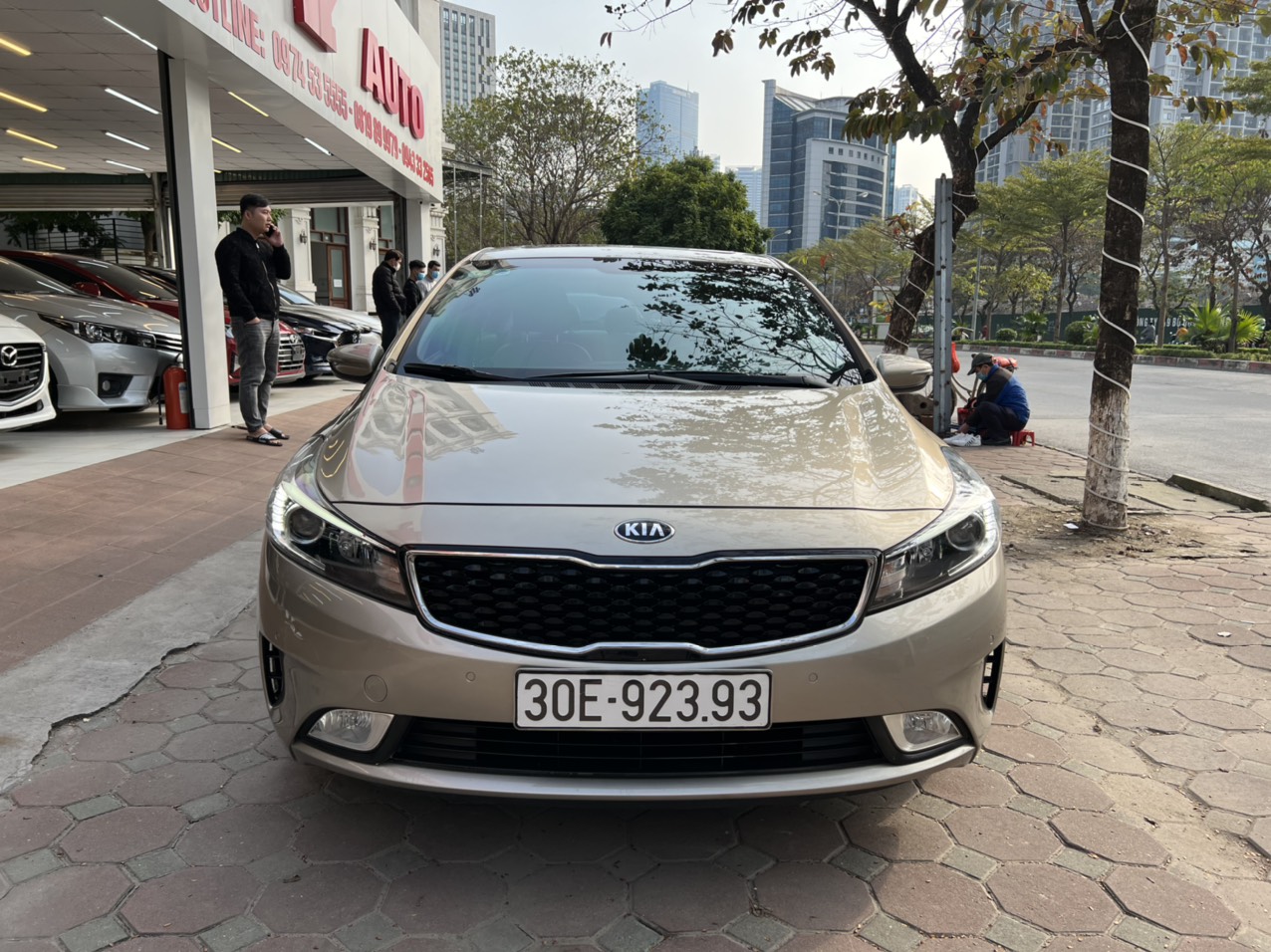 Xe Kia Cerato 2.0AT 2017 - Vàng Cát