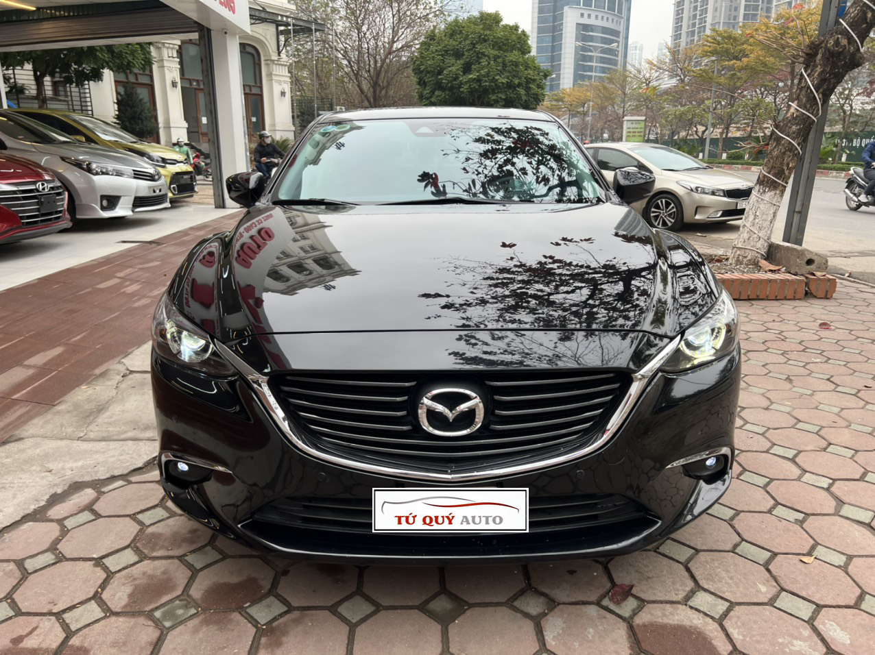 Xe Mazda 6 Premium 2.0AT 2017 - Đen