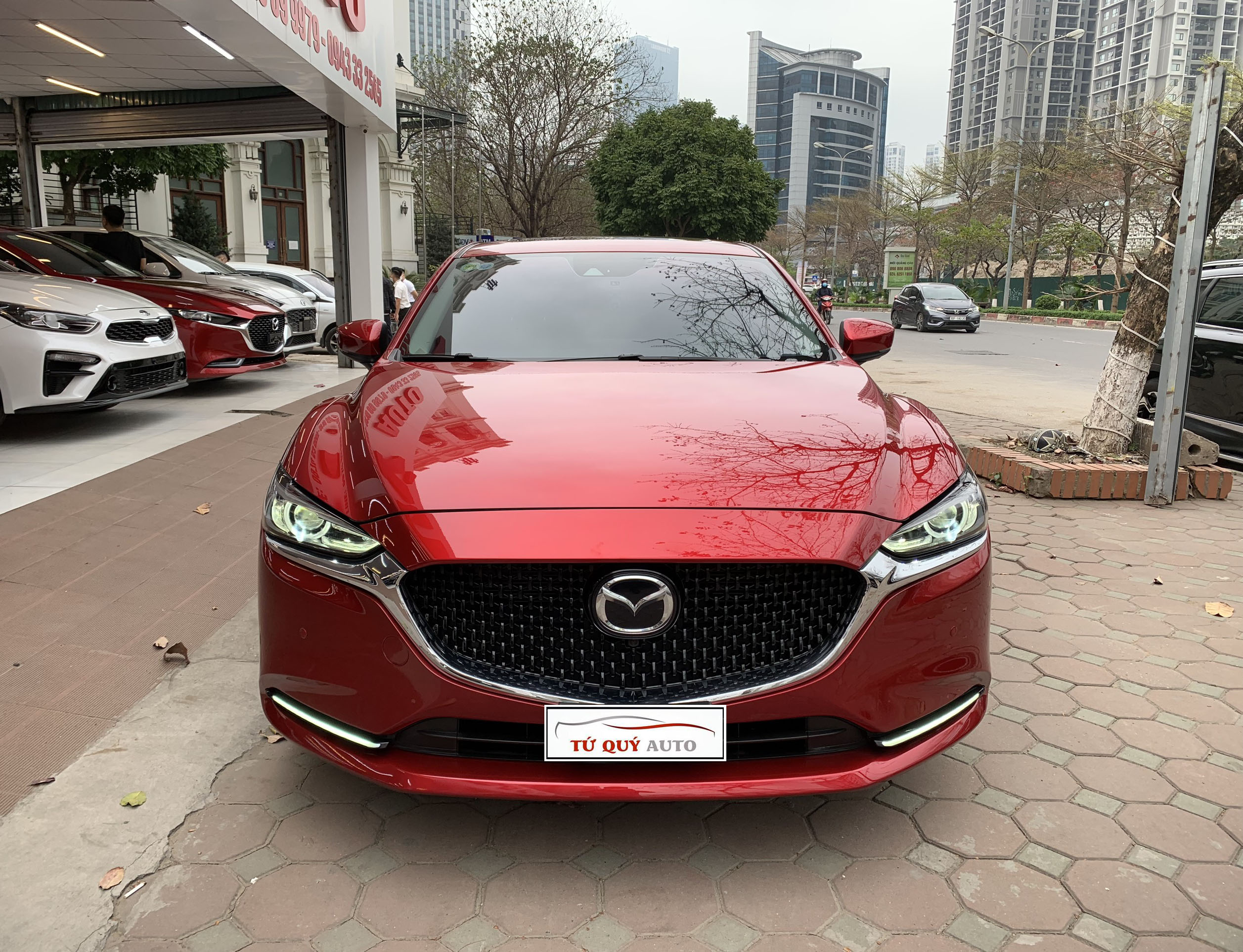 Xe Mazda 6 Premium 2.0AT 2021 - Đỏ