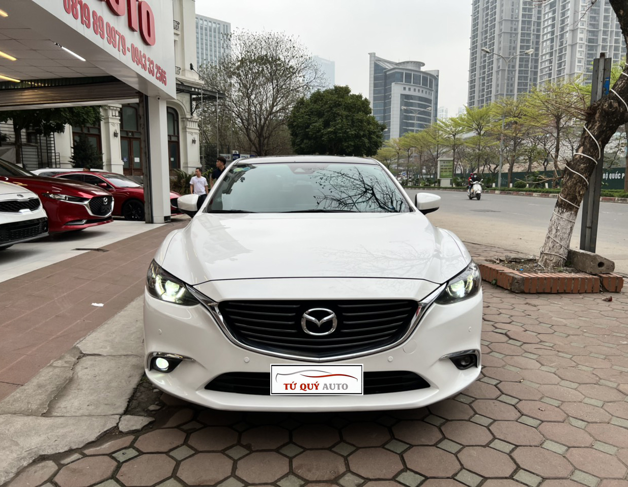 Xe Mazda 6 2.5AT 2017 - Trắng