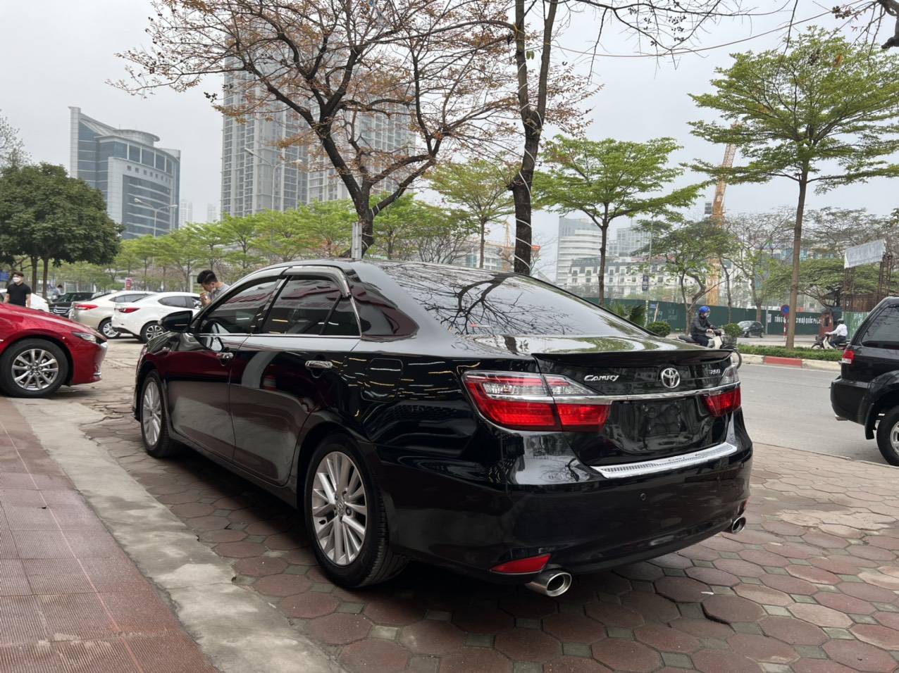 Toyota Camry 2.0E 2017 - 6