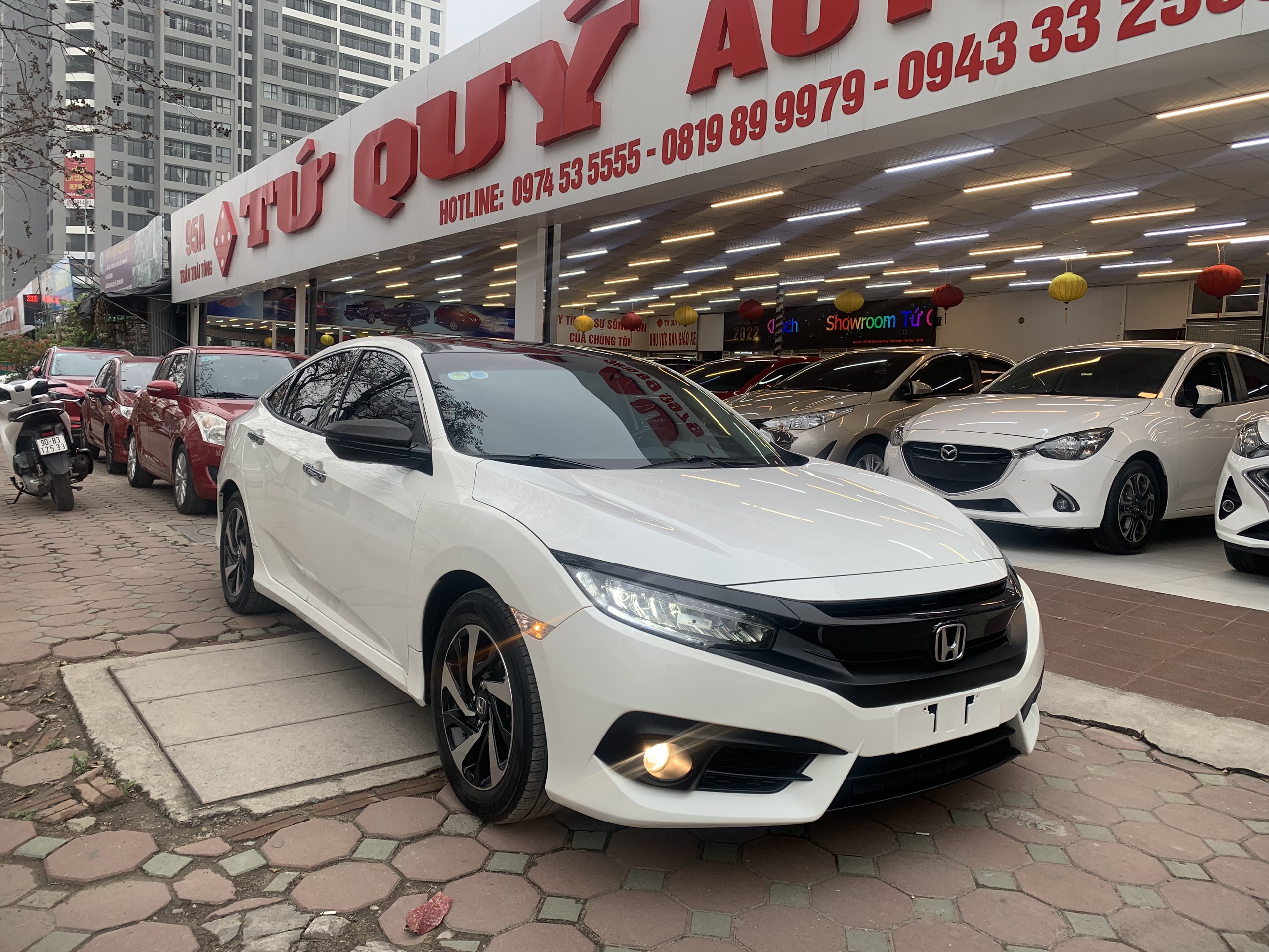 Honda Civic 1.8E 2018 - 2