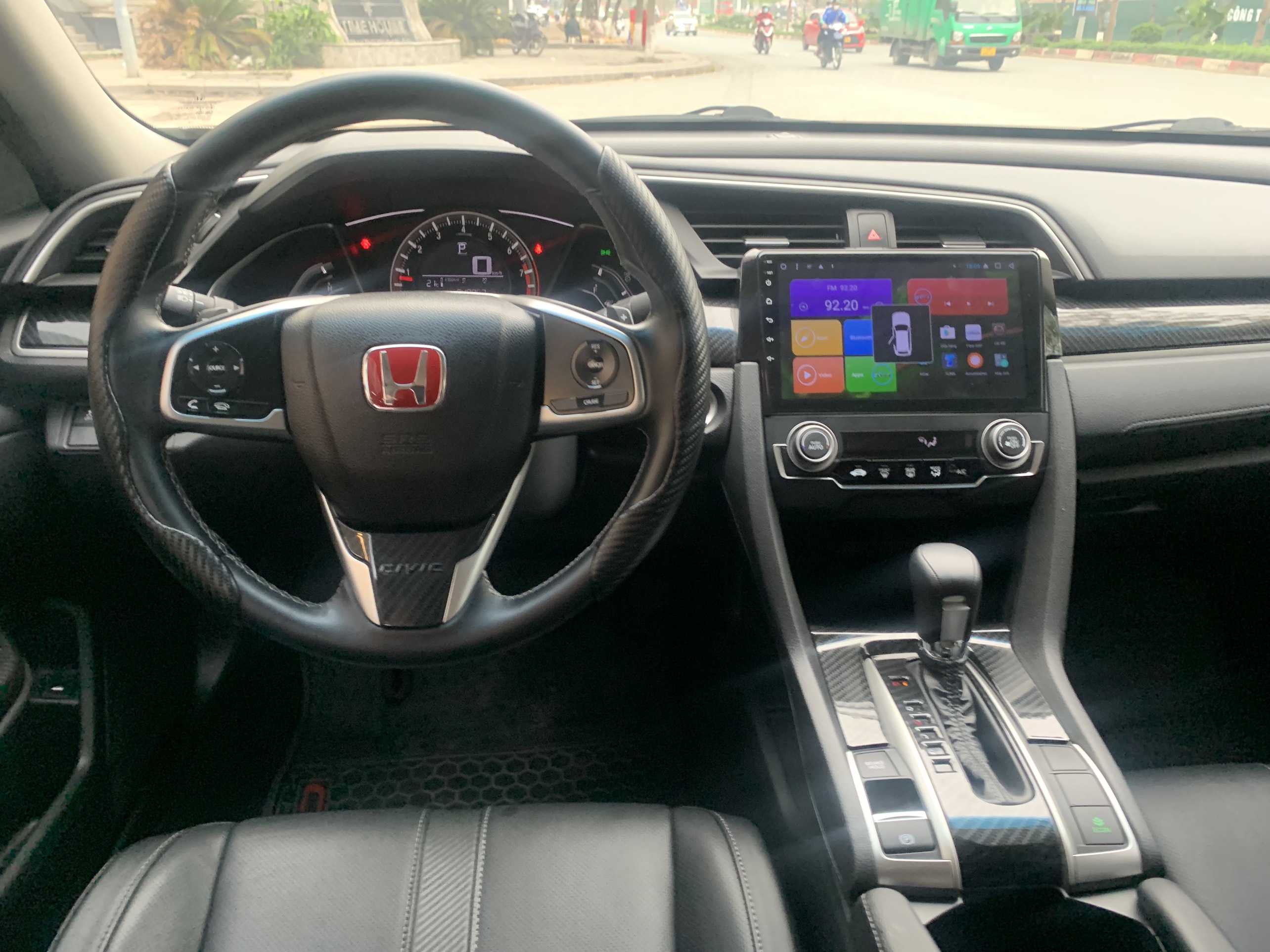 Honda Civic 1.8E 2018 - 8