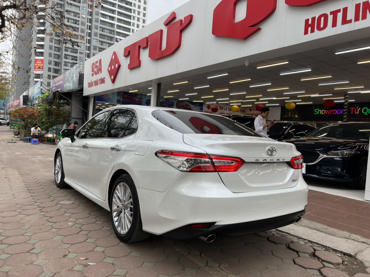 Toyota Camry 2.5Q 2019 - 4