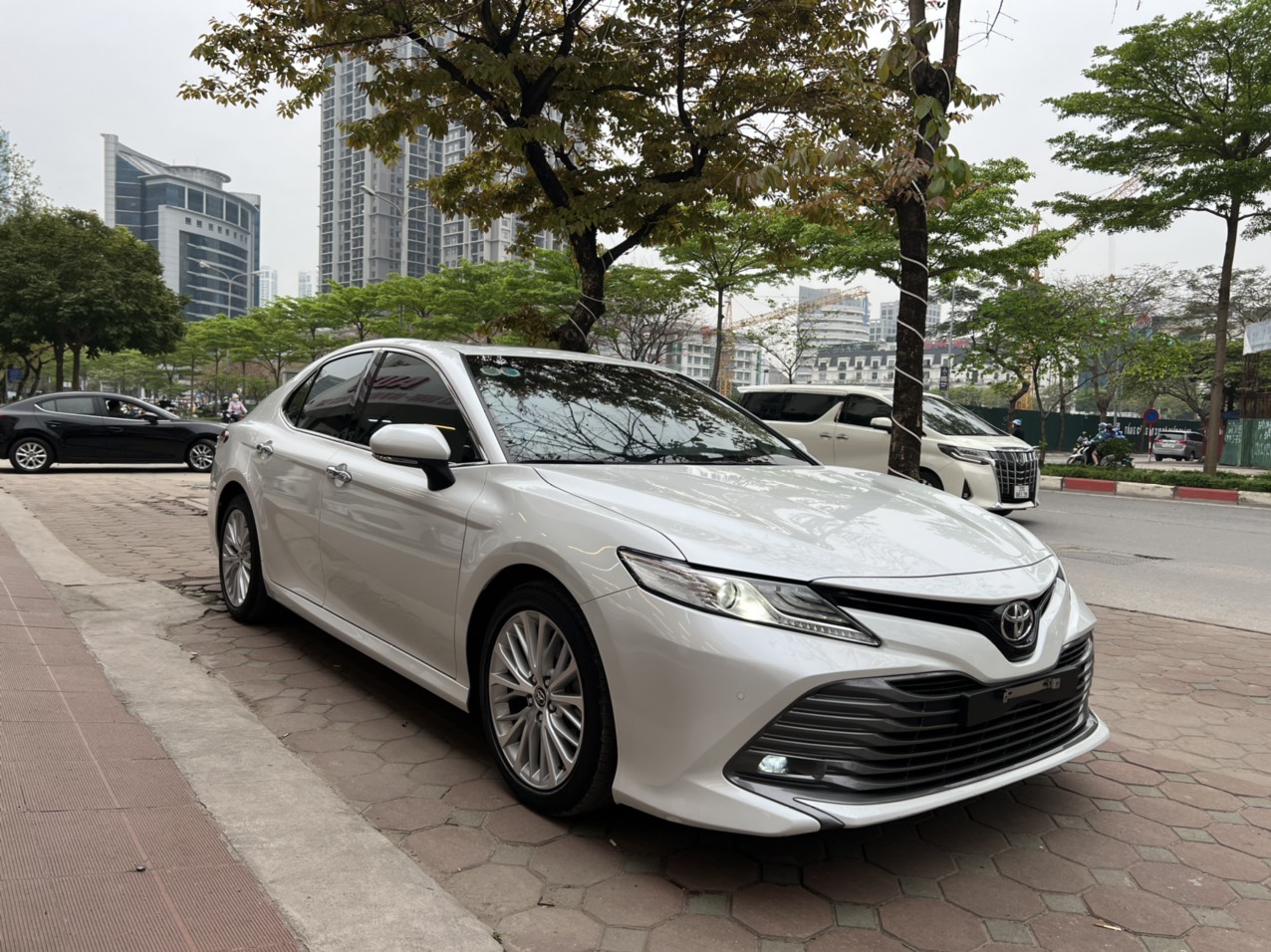 Toyota Camry 2.5Q 2019 - 7