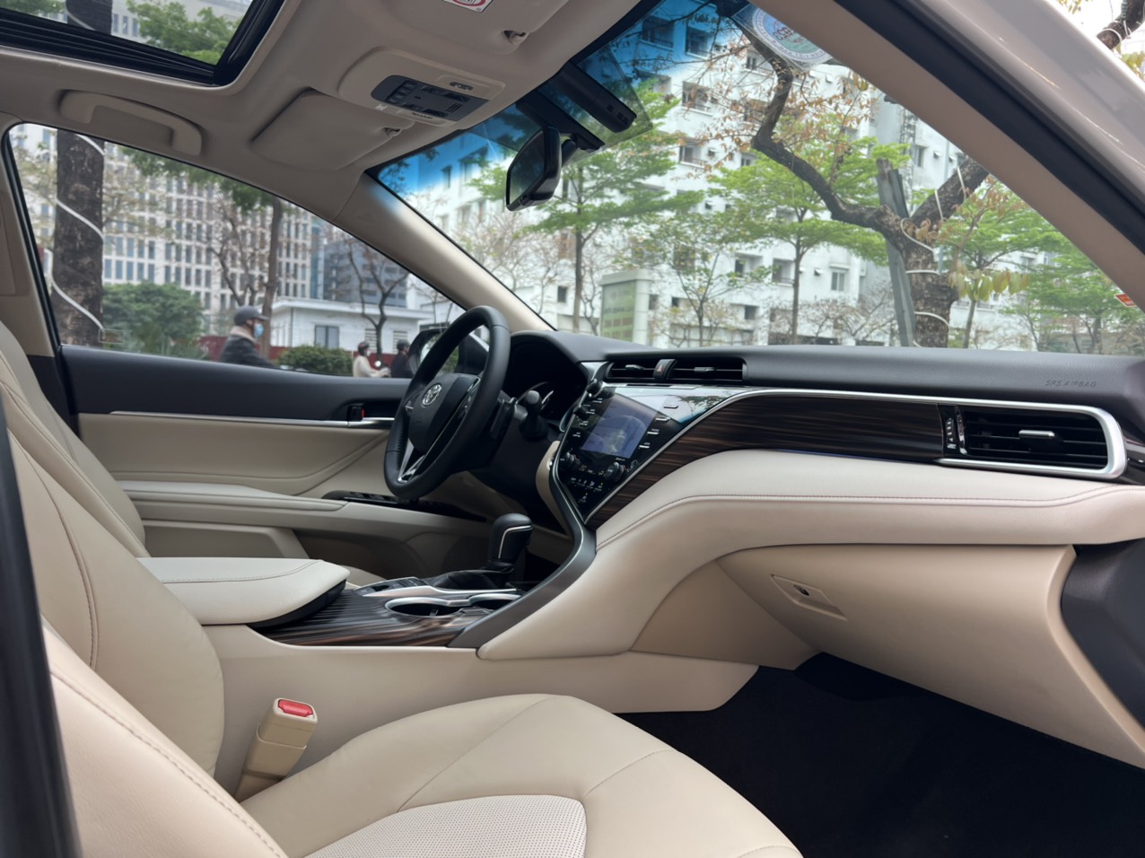 Toyota Camry 2.5Q 2019 - 11