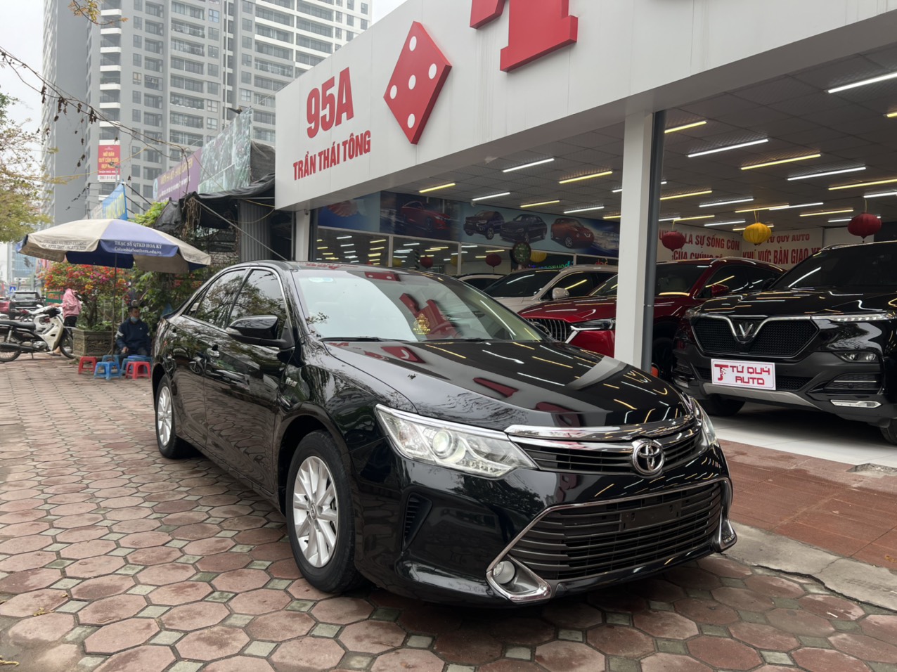 Toyota Camry 2.0E 2016 - 2