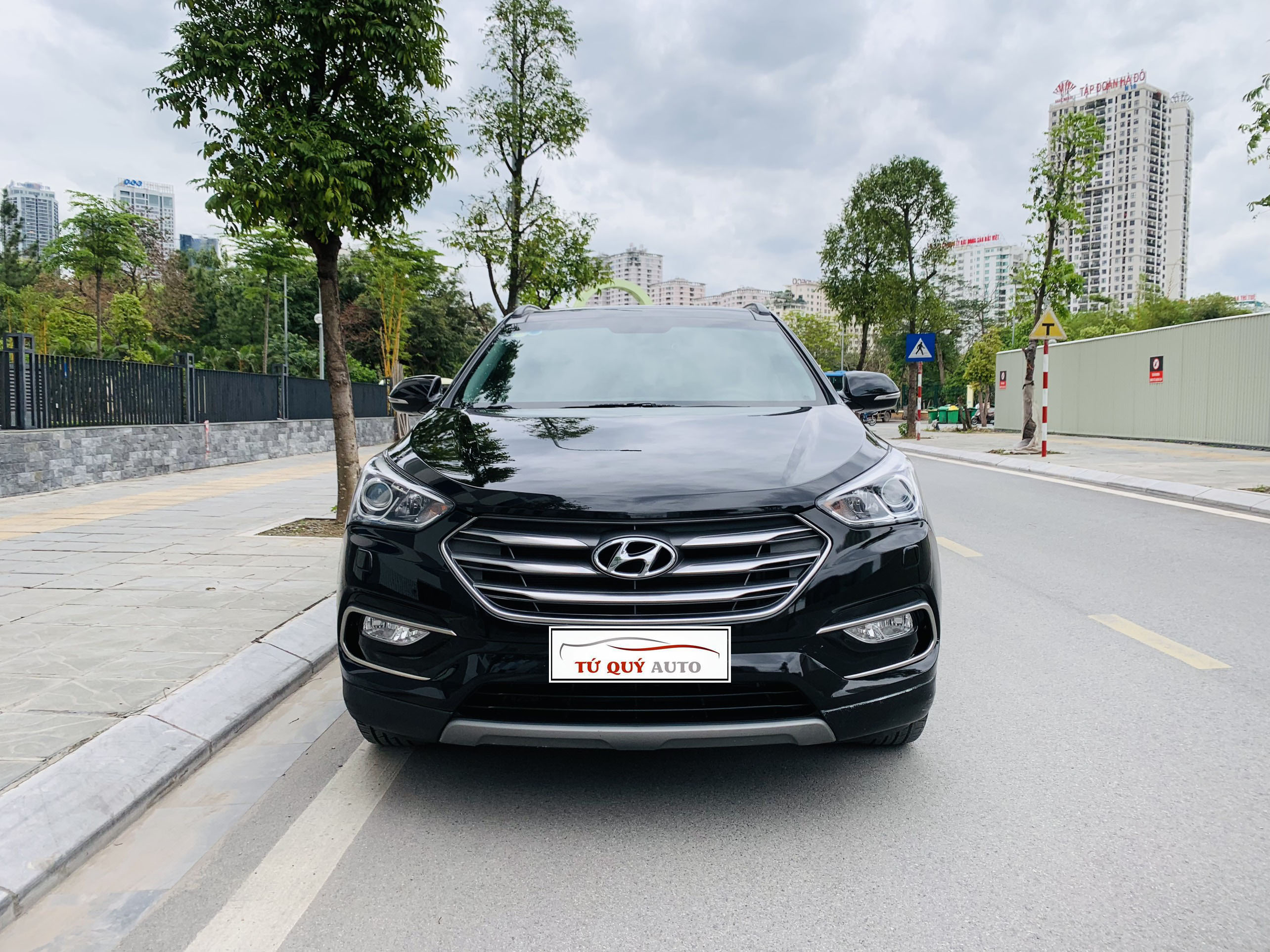 Xe Hyundai SantaFe AWD 2.4AT 2017 - Đen