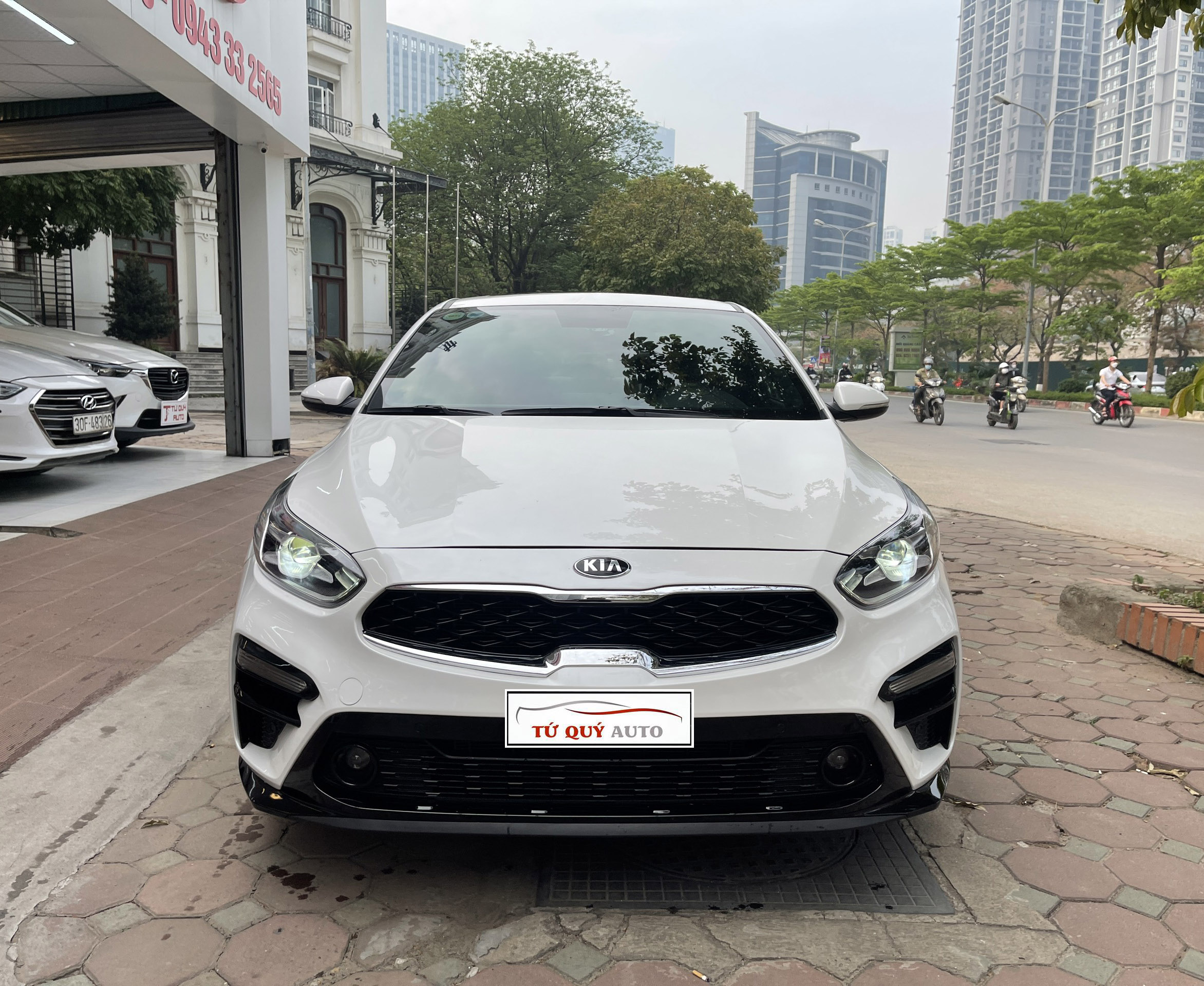 Xe Kia Cerato Premium 2.0AT 2020 - Trắng