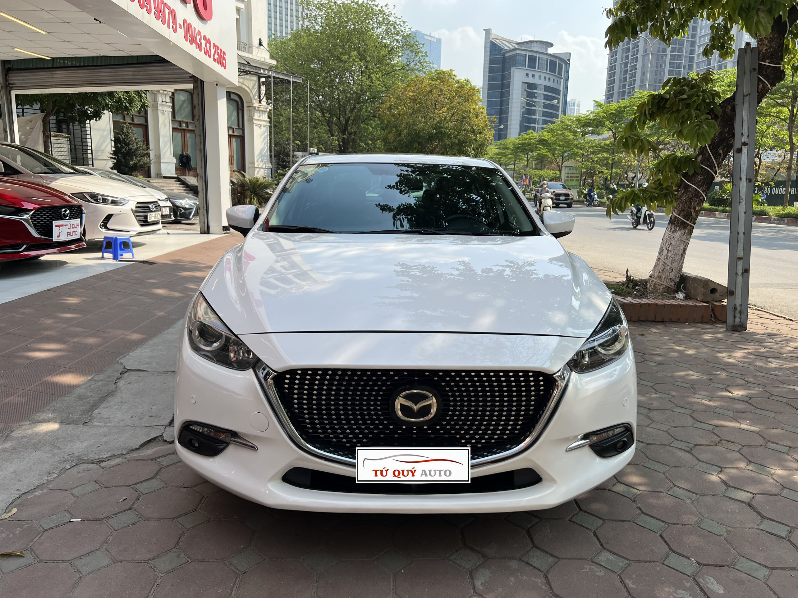 Xe Mazda 3 Sedan 1.5AT 2018 - Trắng