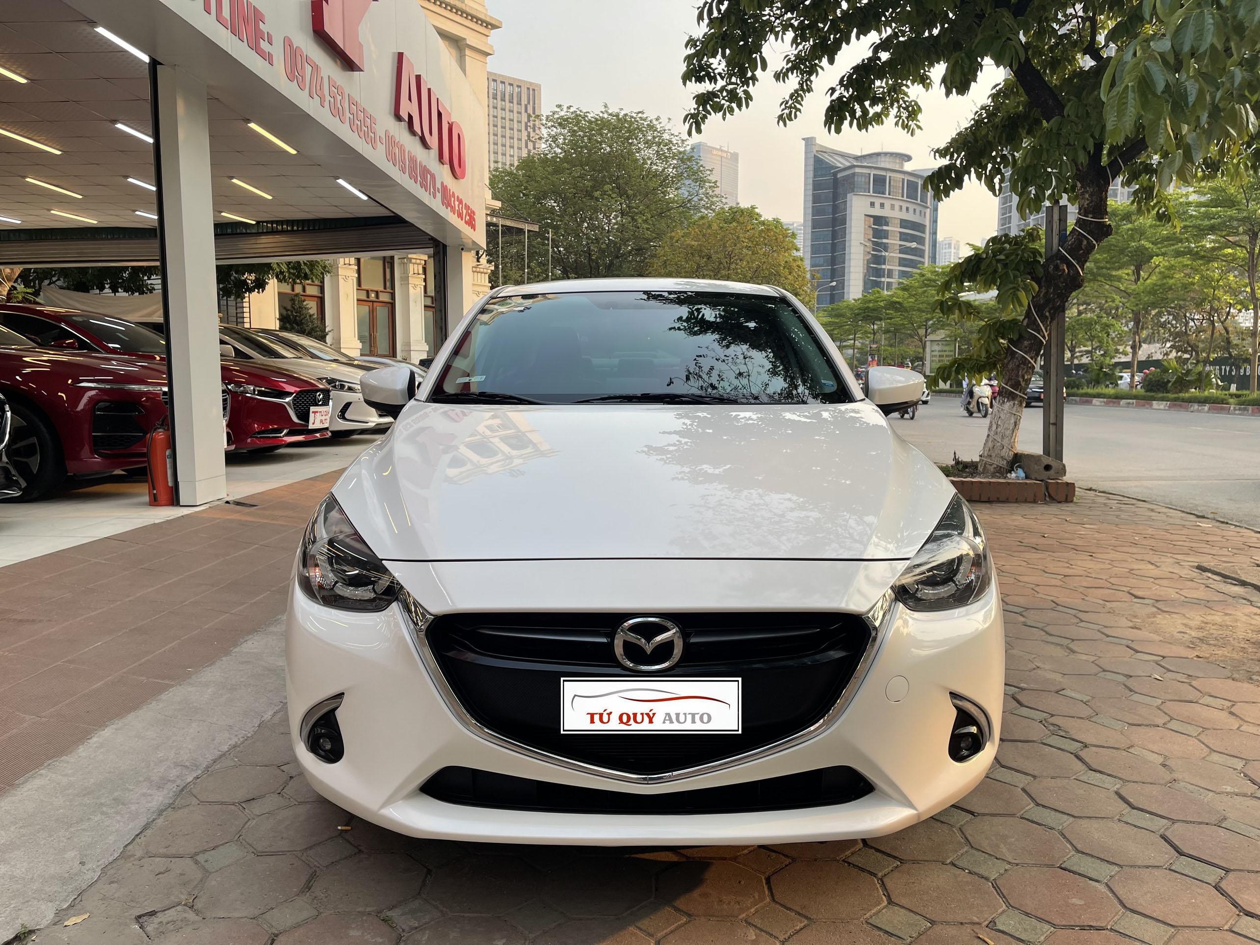 Xe Mazda 2 Premium 1.5AT 2019 - Trắng