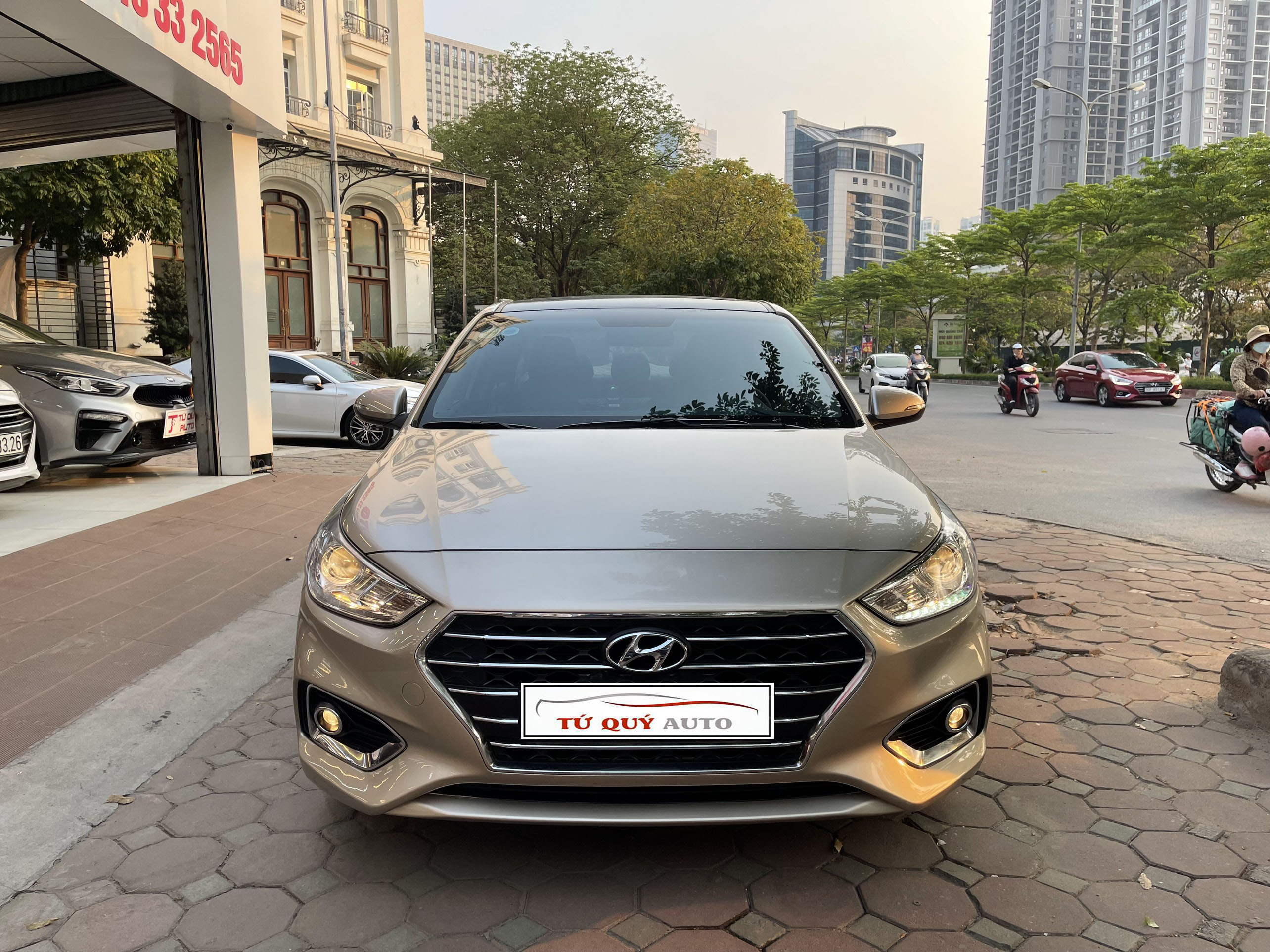 Xe Hyundai Accent 1.4 ATH 2019 - Vàng Cát