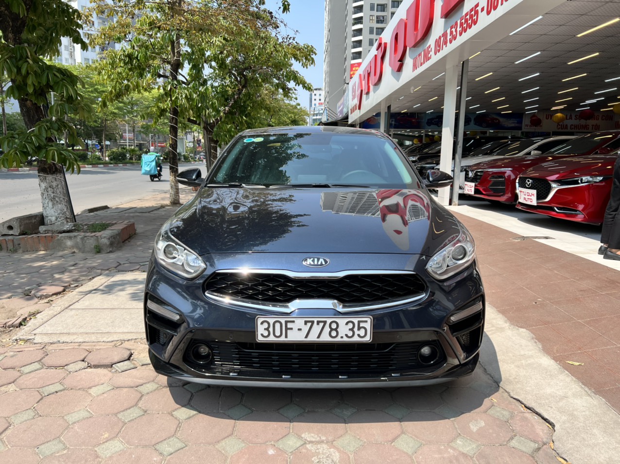 Xe Kia Cerato Luxury 1.6AT 2019 - Xanh Đen