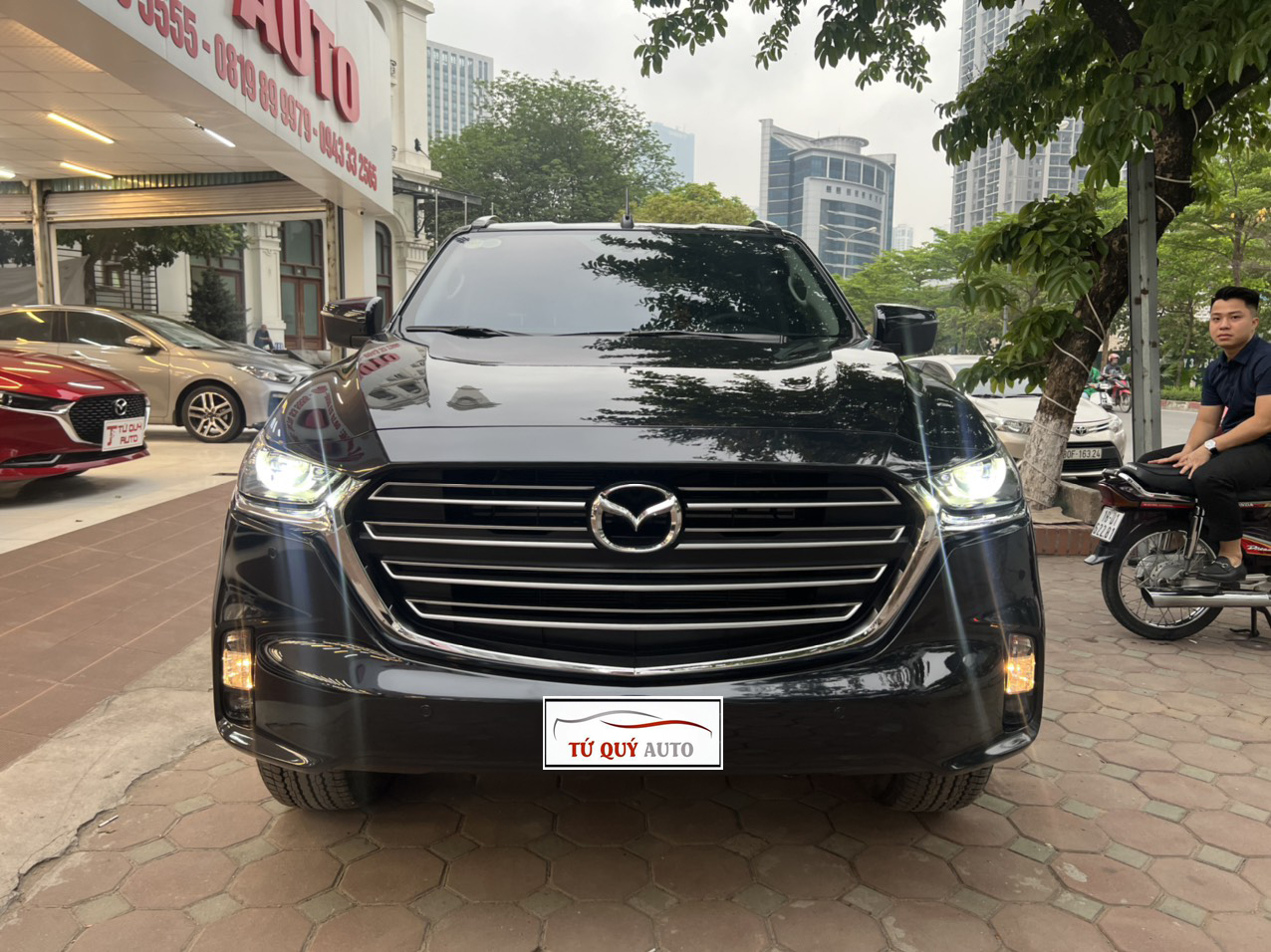 Xe Mazda BT50 1.9AT 2021 - Xanh Đen