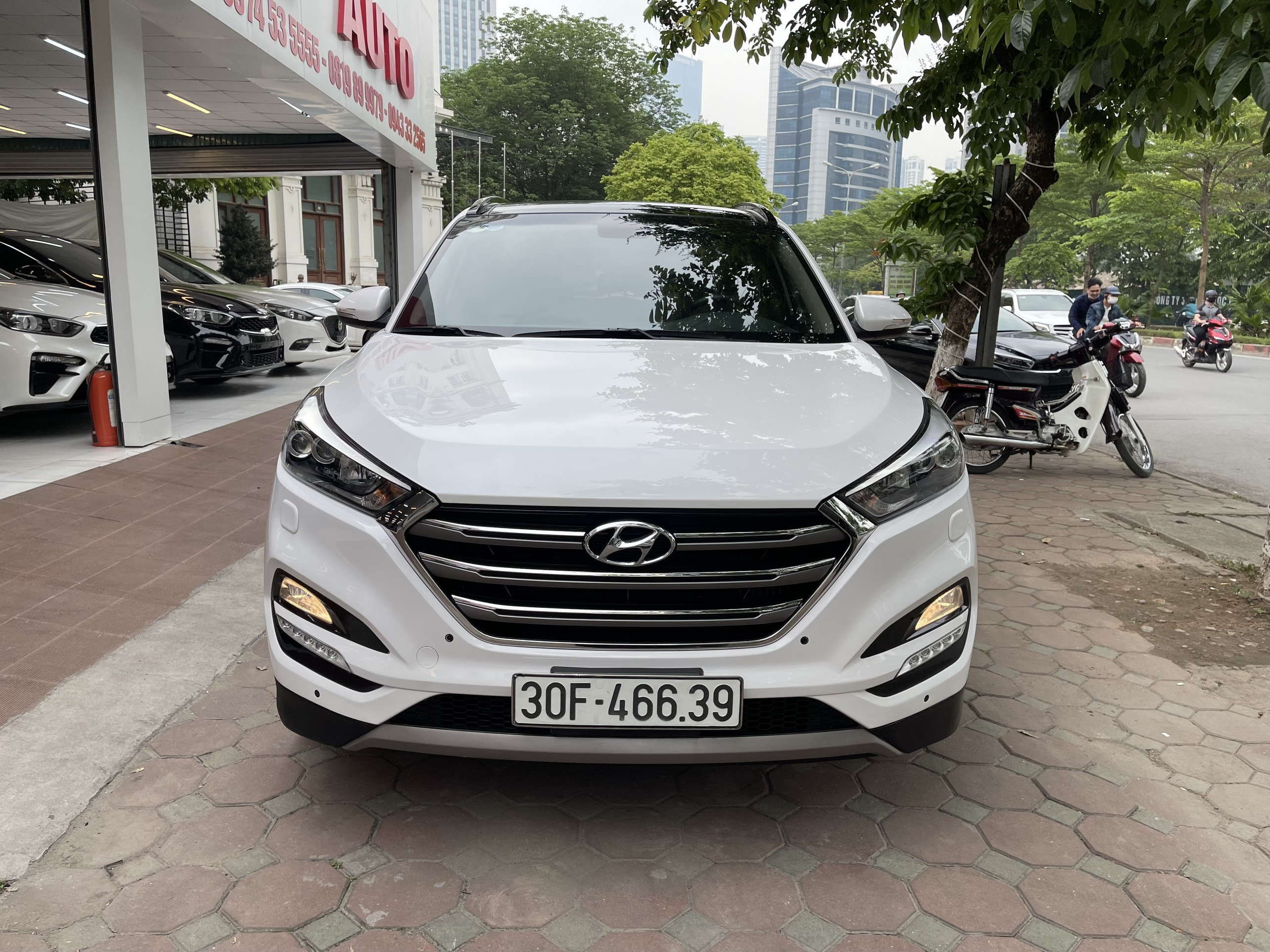 Xe Hyundai Tucson Turbo 1.6AT 2018 - Trắng