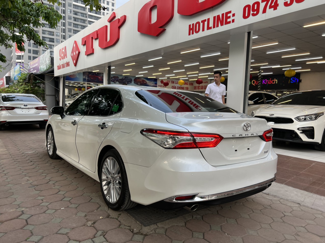 Toyota Camry Q 2019 - 4