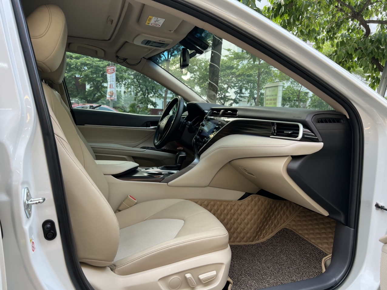 Toyota Camry Q 2019 - 10