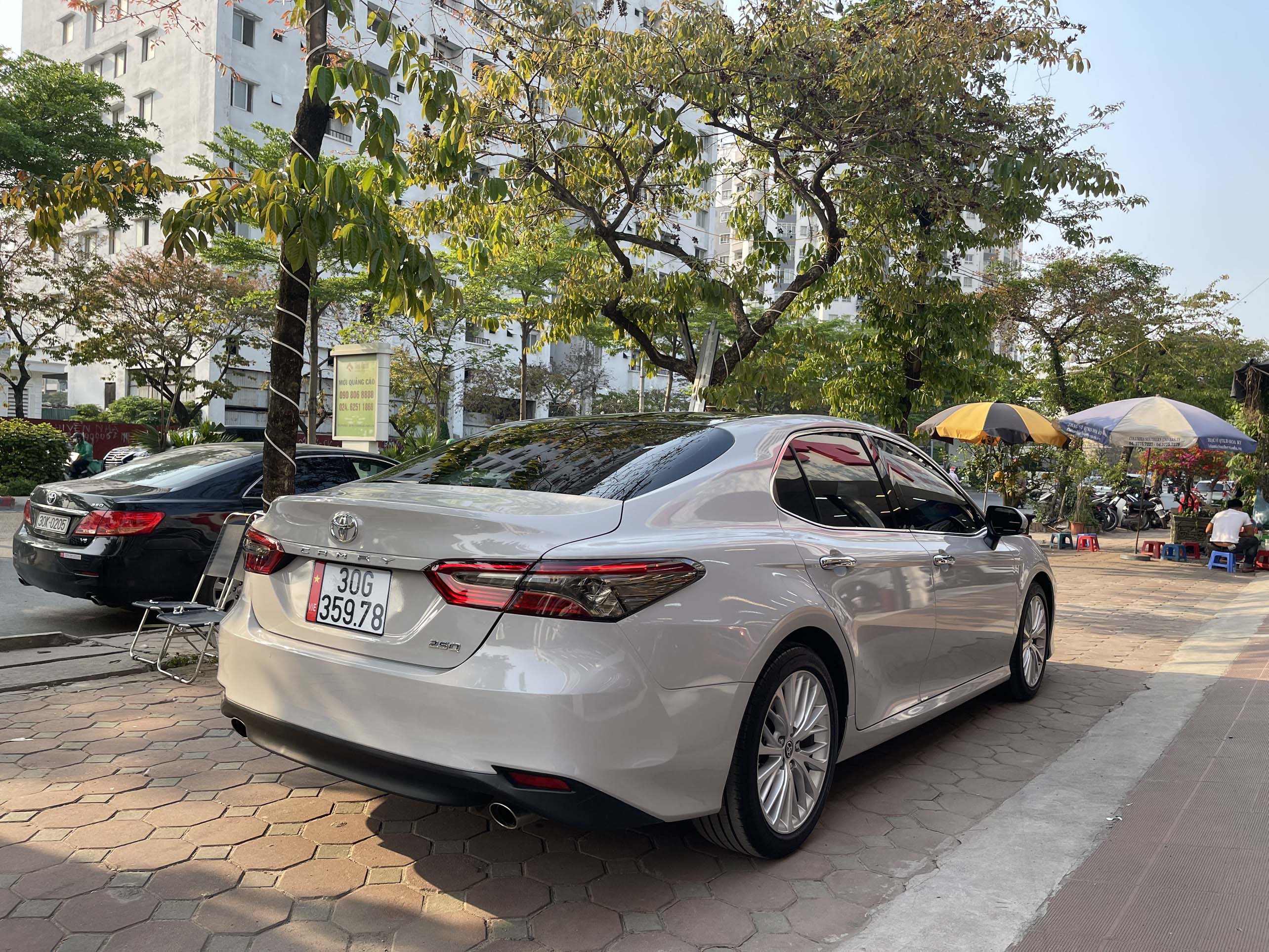 Toyota Camry 2.5Q 2020 - 6