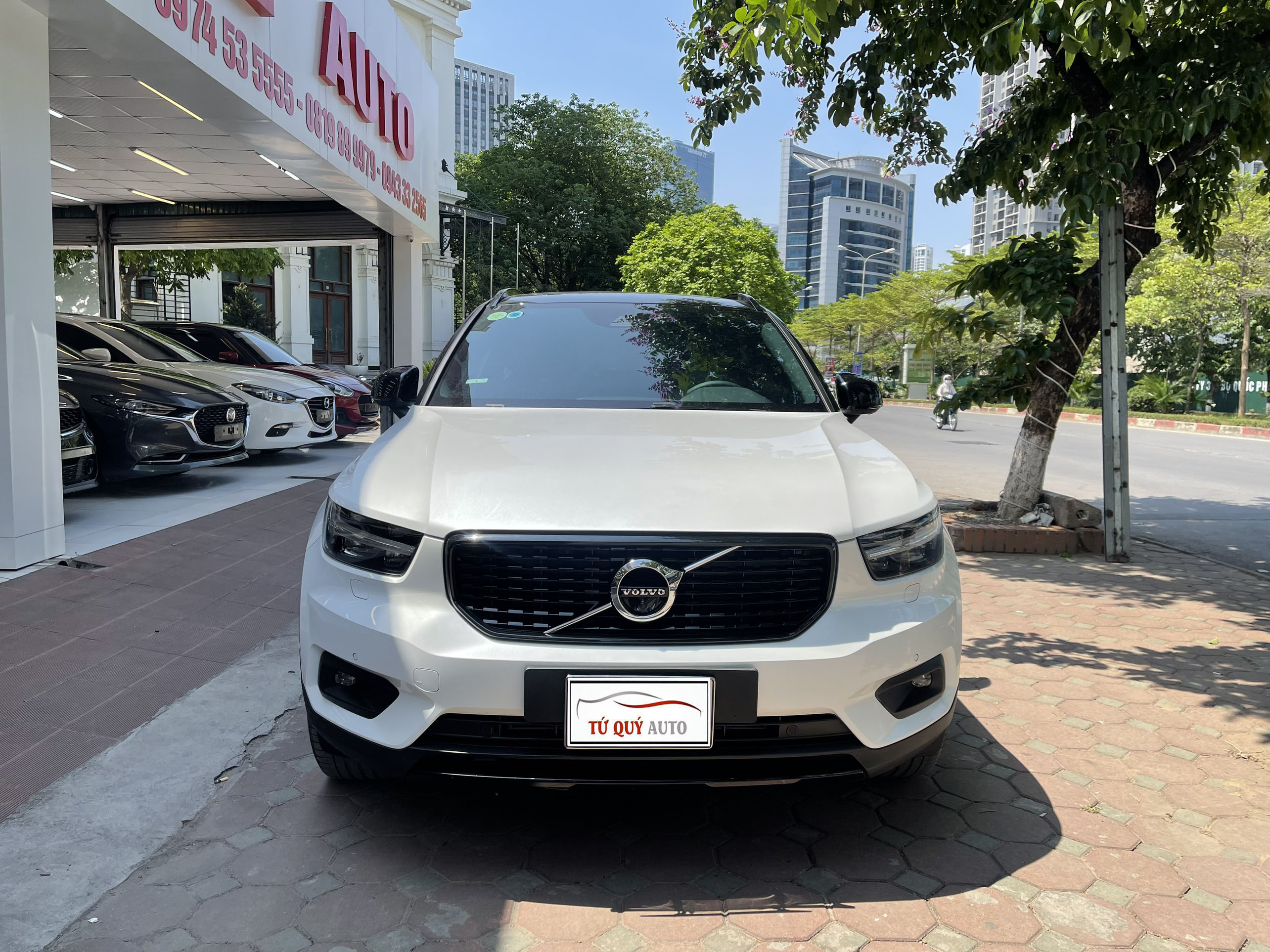 Xe Volvo XC40 T5 AWD 2021 - Trắng