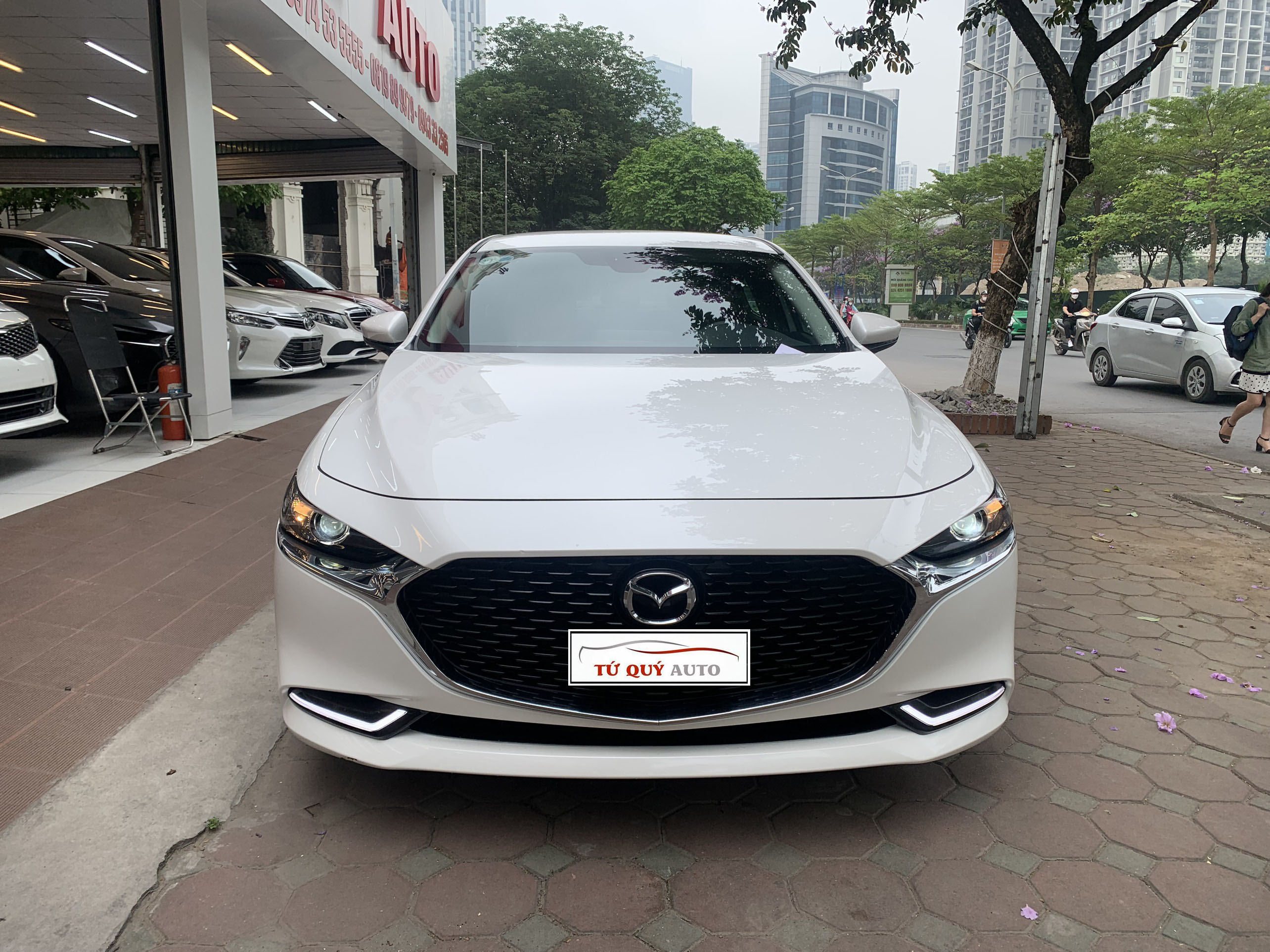 Xe Mazda 3 Deluxe 1.5AT 2020 - Trắng