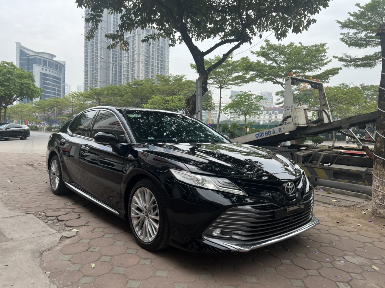 Toyota Camry 2.5Q 2019 - 6