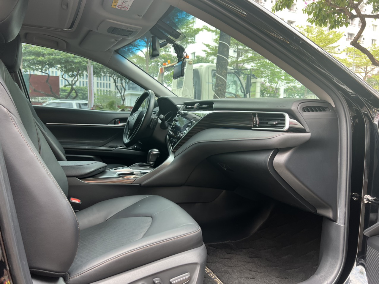 Toyota Camry 2.5Q 2019 - 9