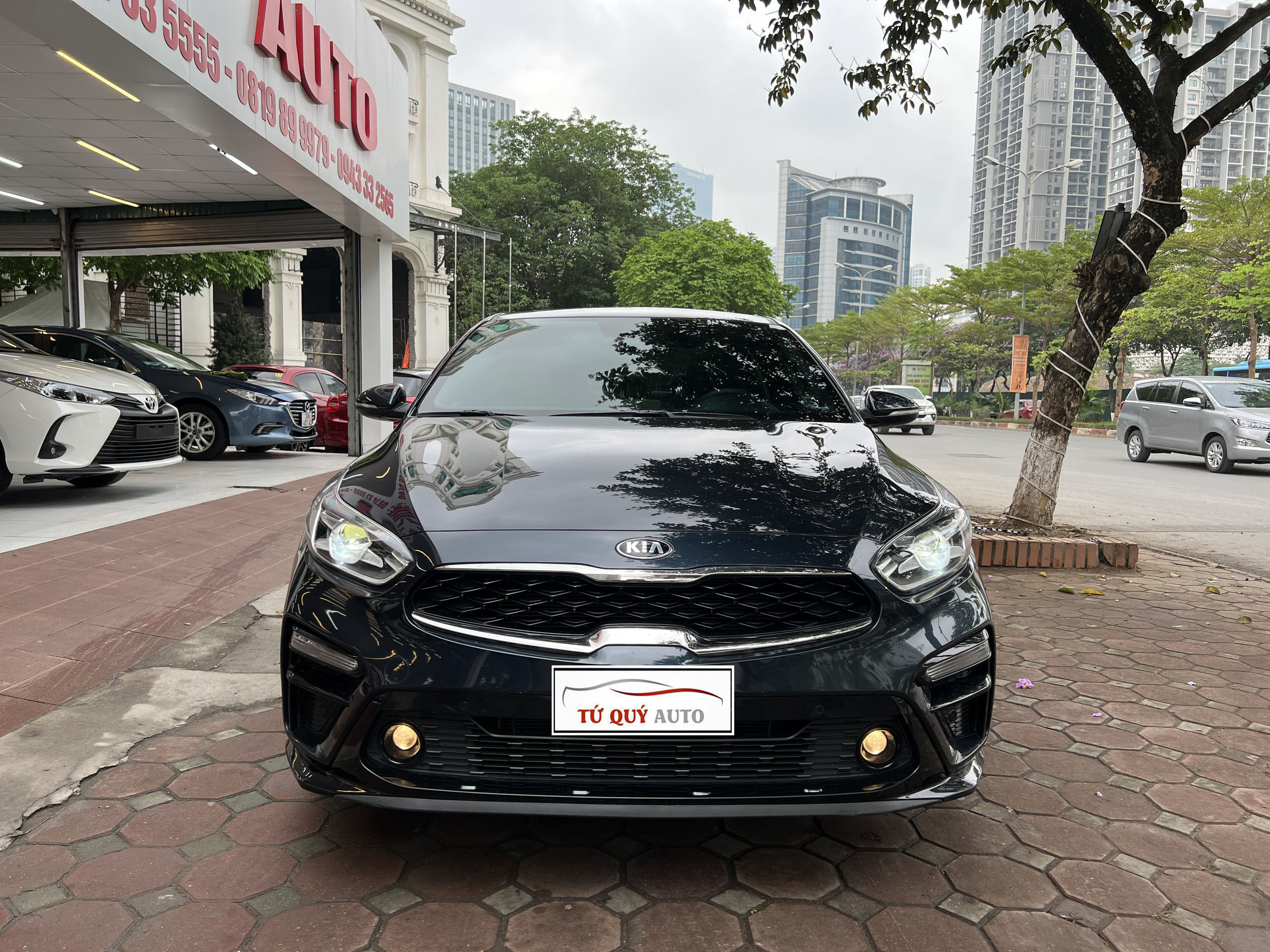 Xe Kia Cerato Premium 2.0AT 2020 - Xanh Đen