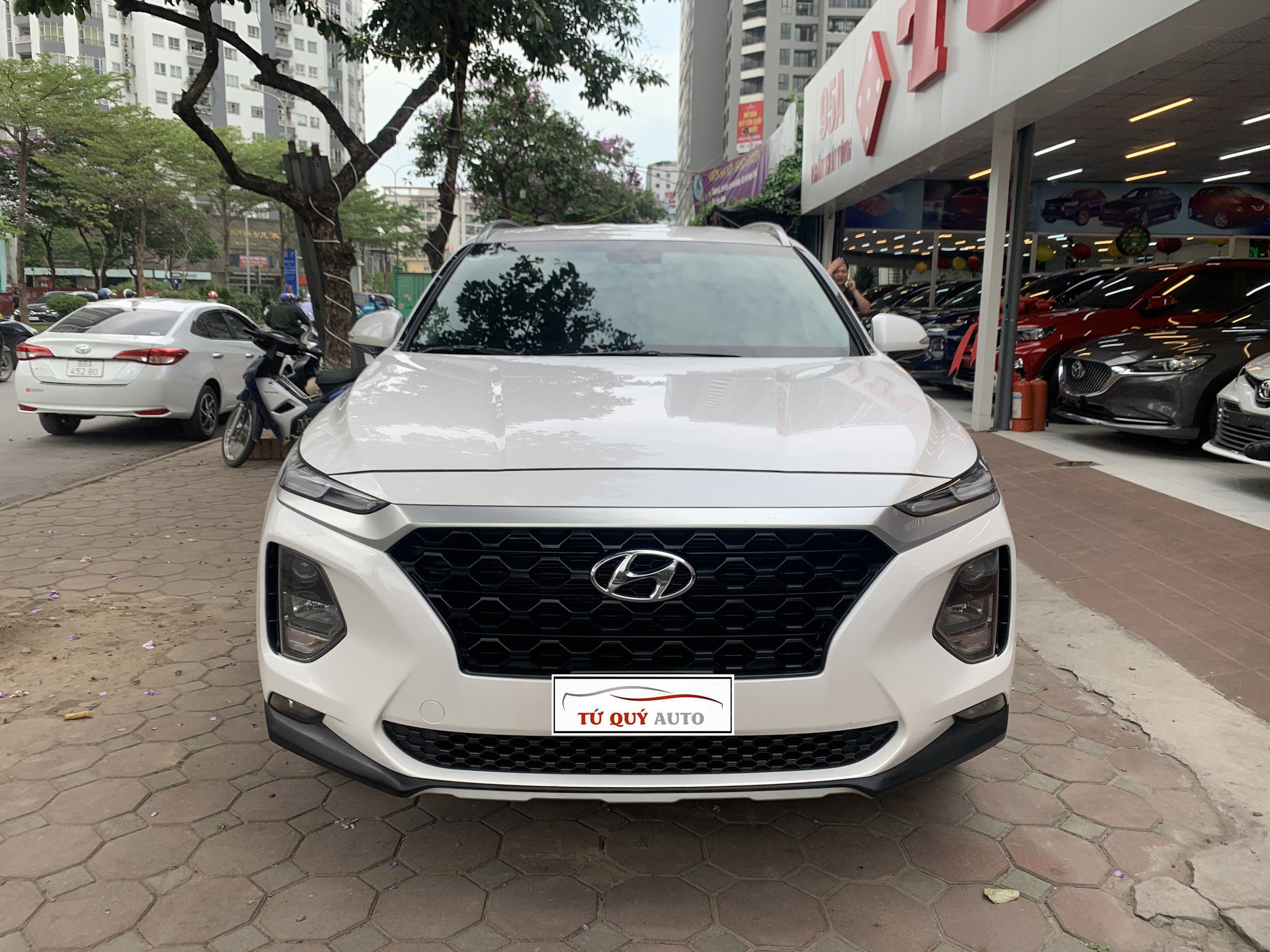 Xe Hyundai SantaFe 2.4AT 2019 - Trắng