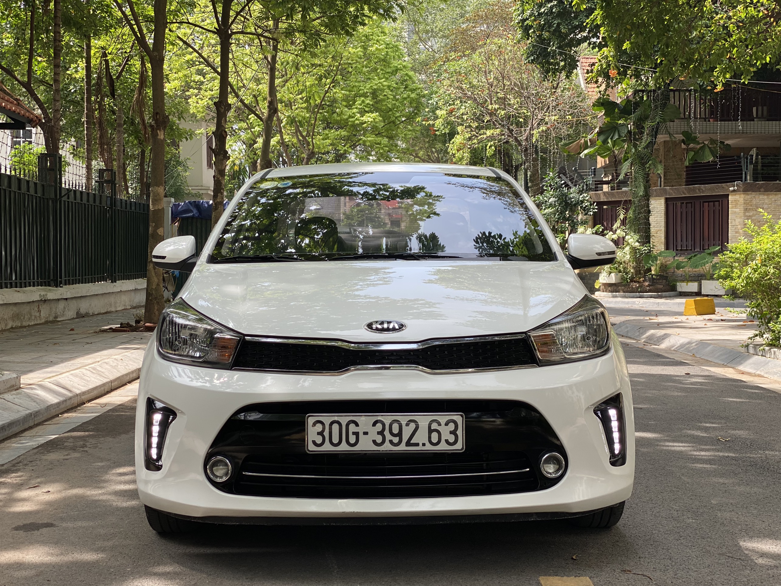 Xe Kia Soluto 1.4 AT Deluxe 2020 - Trắng