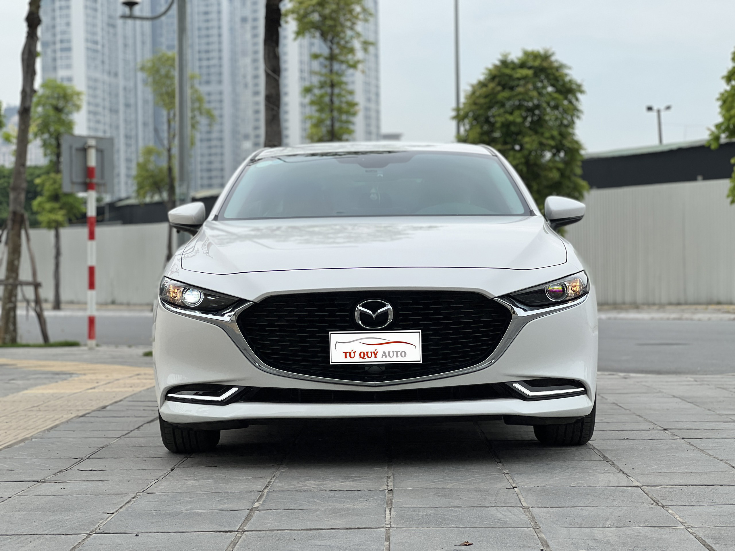 Xe Mazda 3 Luxury 1.5AT 2020 - Trắng