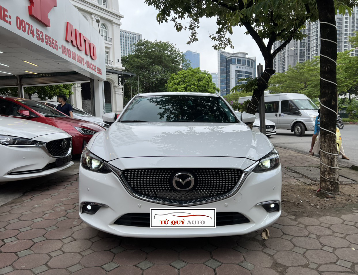 Xe Mazda 6 Premium 2.0AT 2018 - Trắng