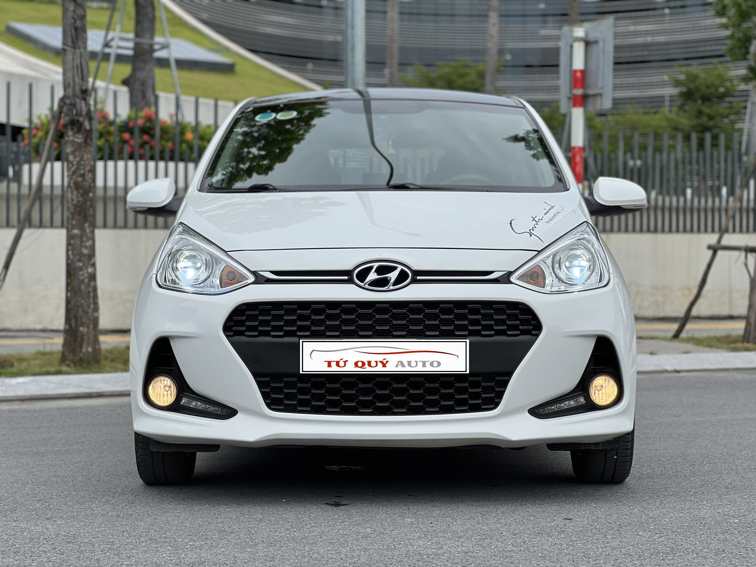 Xe Hyundai i10 Hatchback 1.2AT 2018 - Trắng