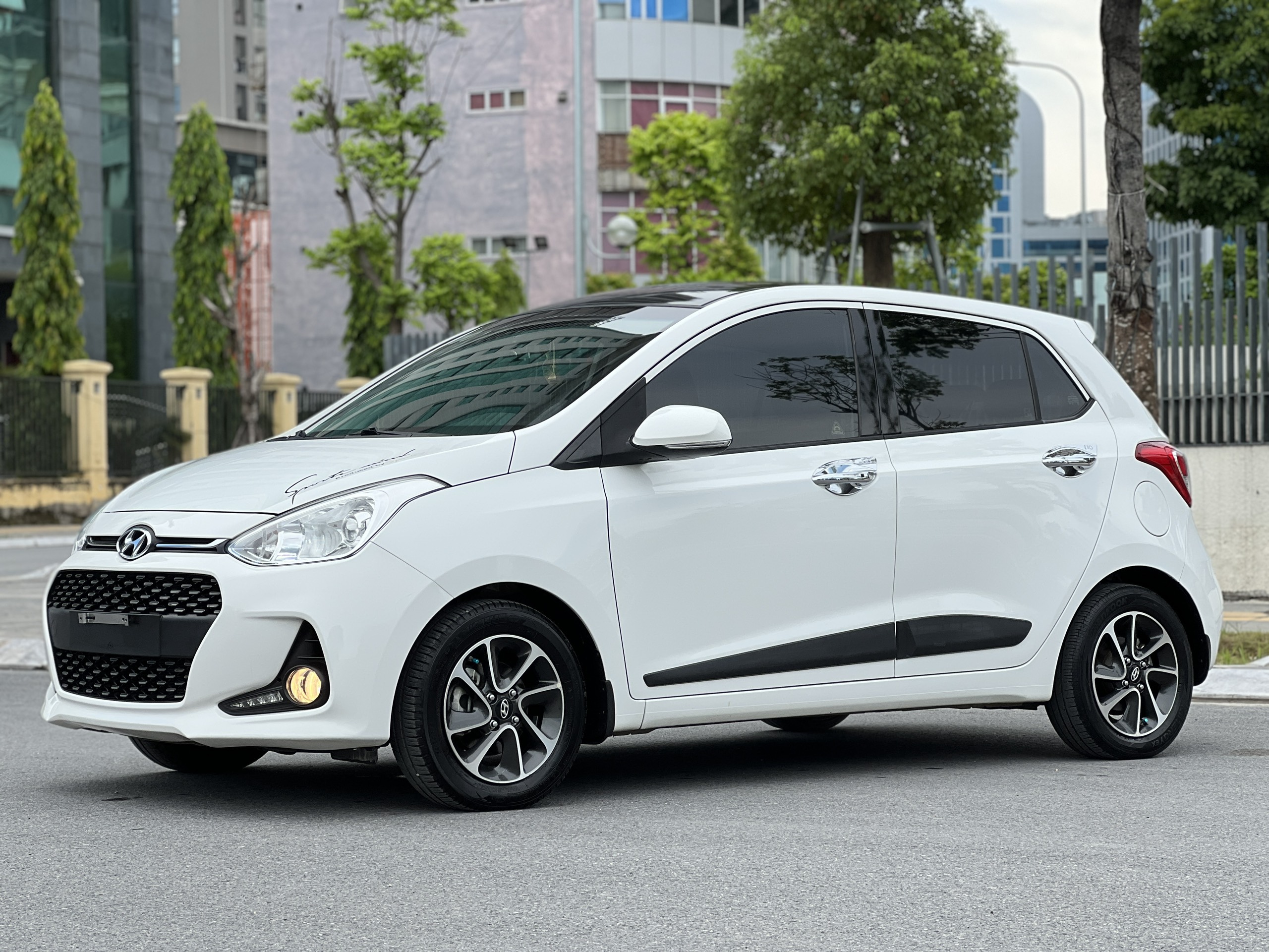 Hyundai i10 HB 1.2AT 2018 - 3